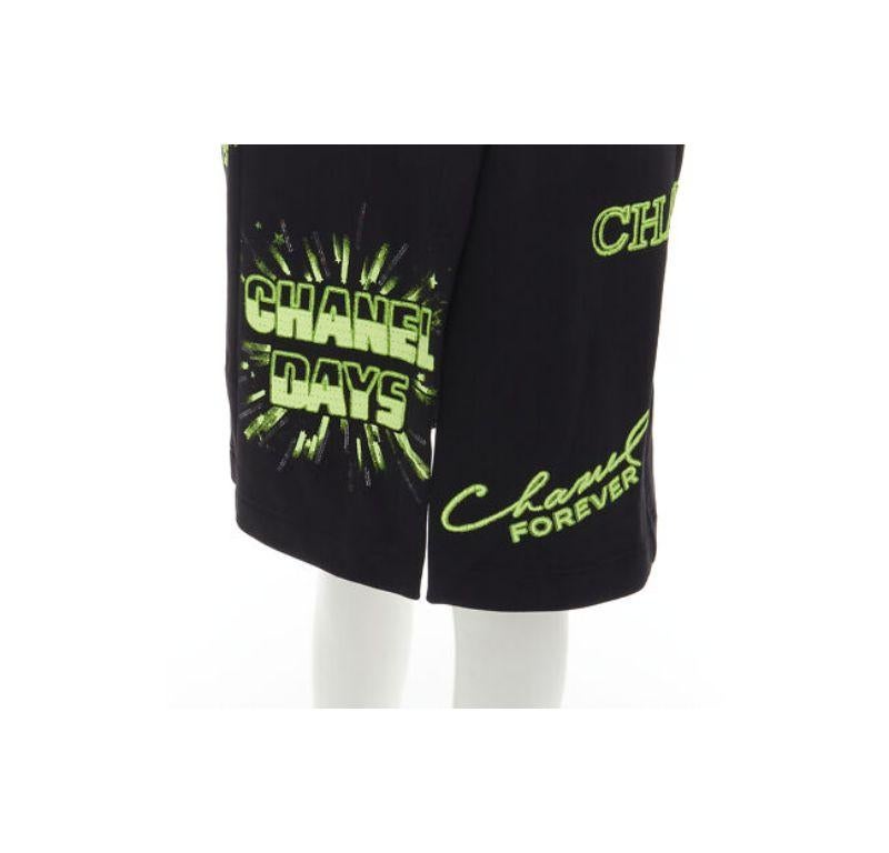 rare CHANEL 2021 Runway black neon graphic logo slit cotton fleece skirt FR34 XS
Reference: AAWC/A00353
Brand: Chanel
Designer: Virginie Viard
Collection: SS2021 - Runway
Material: Cotton
Color: Black, Green
Pattern: Graphic
Closure: Zip
Made in:
