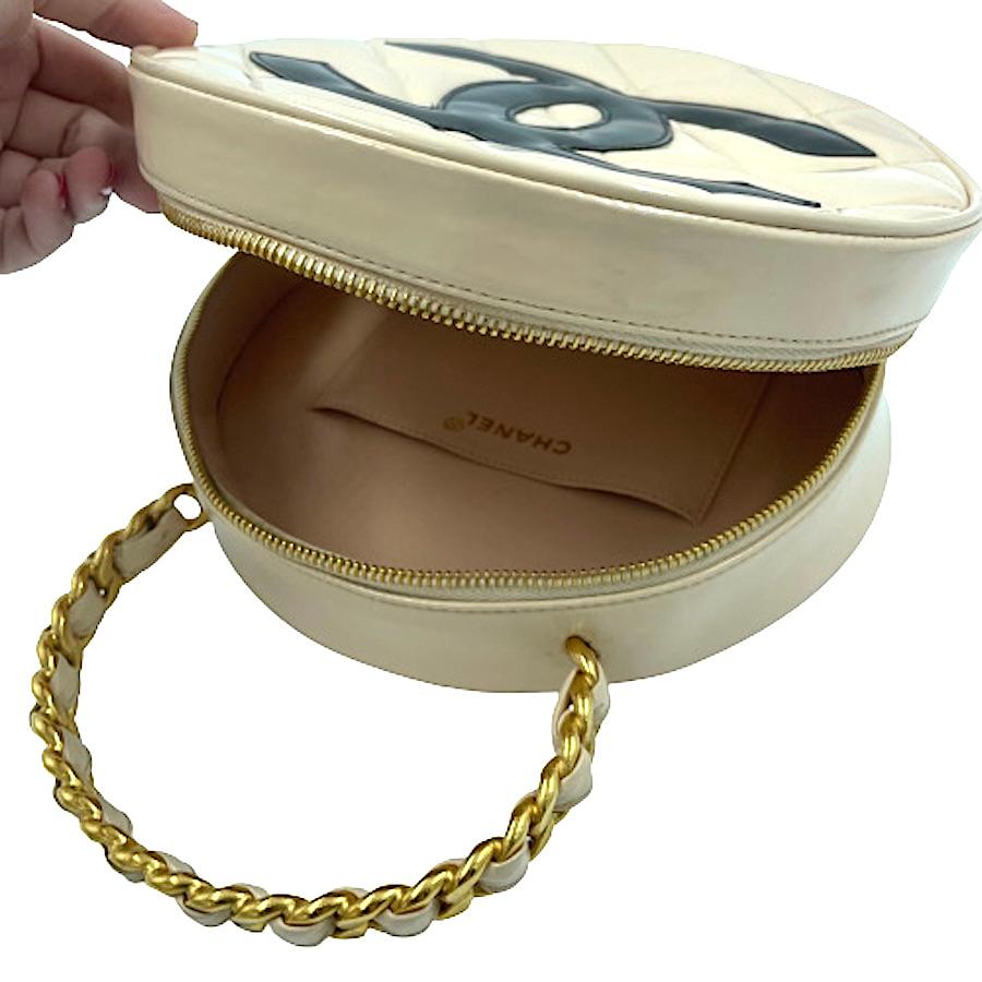 Rare Chanel 90's Round Beige Handbag For Sale 1