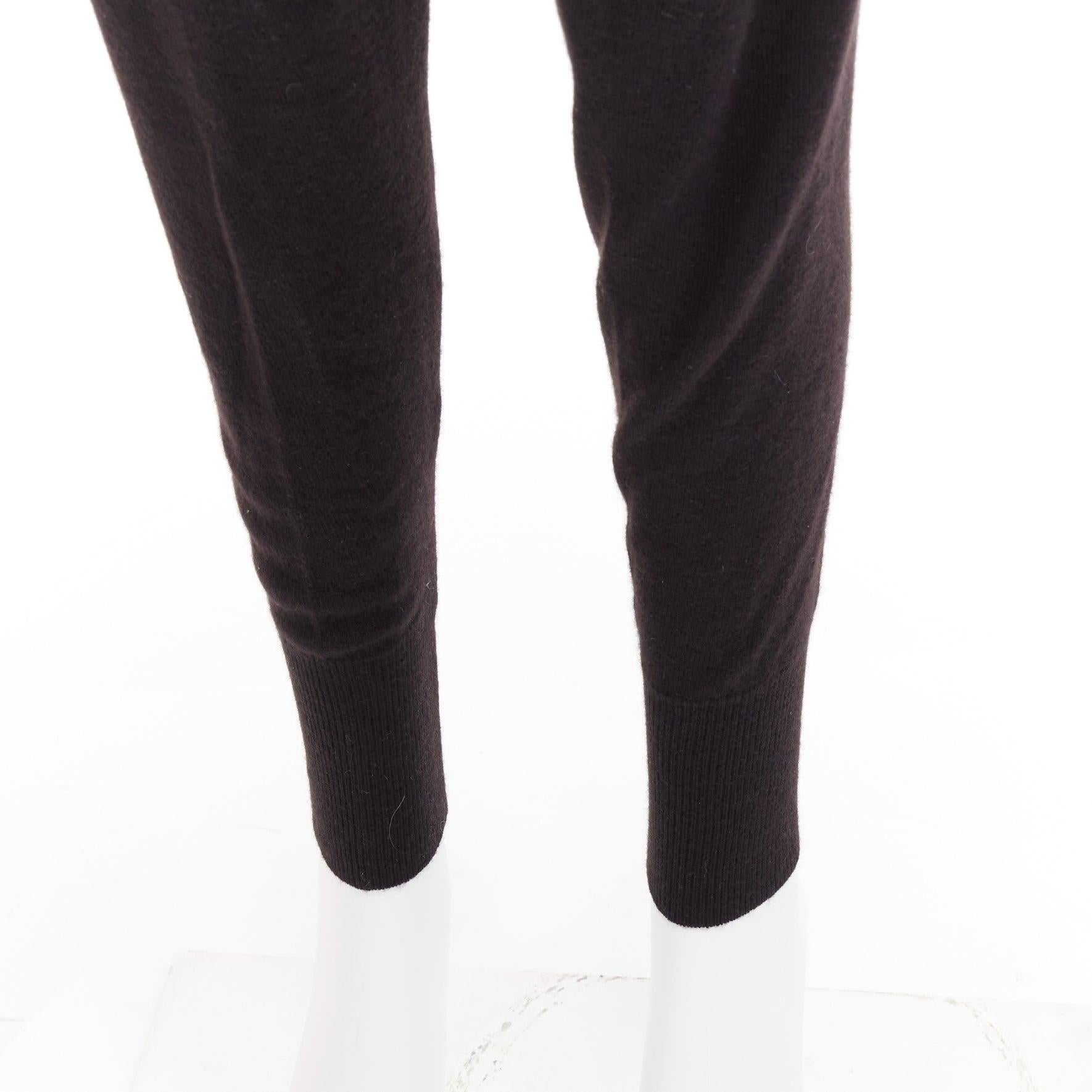 rare CHANEL 93A Vintage 100% cashmere white logo patch waist jogger pants FR36 S en vente 3