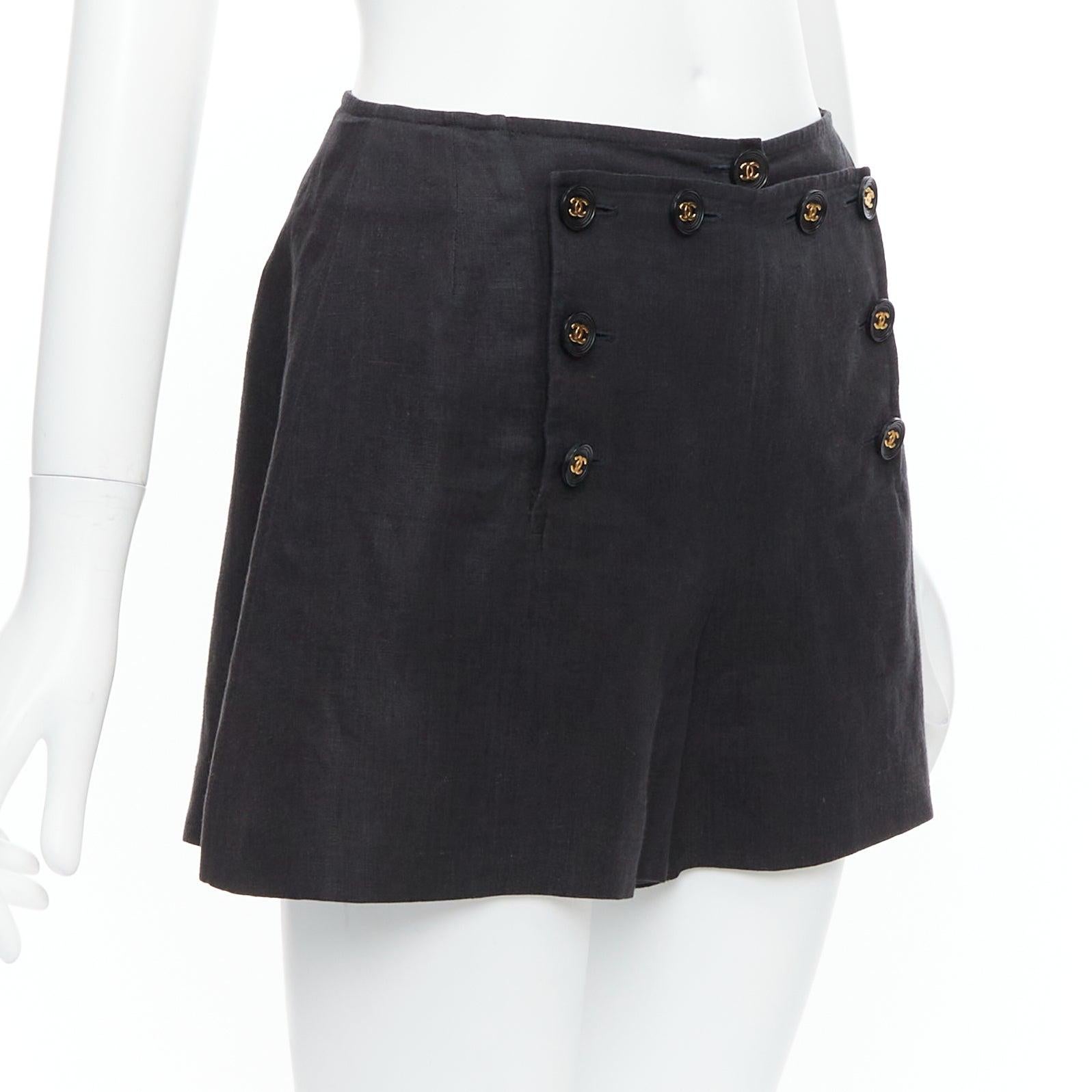Black rare CHANEL 94P Vintage black linen gold CC logo buttons sailor shorts FR36 S For Sale