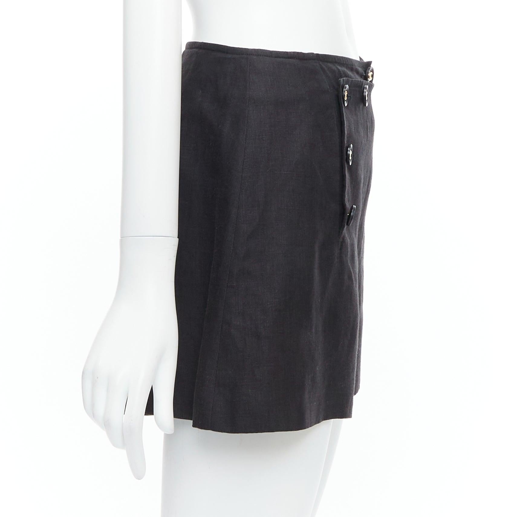 rare CHANEL 94P Vintage black linen gold CC logo buttons sailor shorts FR36 S In Excellent Condition For Sale In Hong Kong, NT