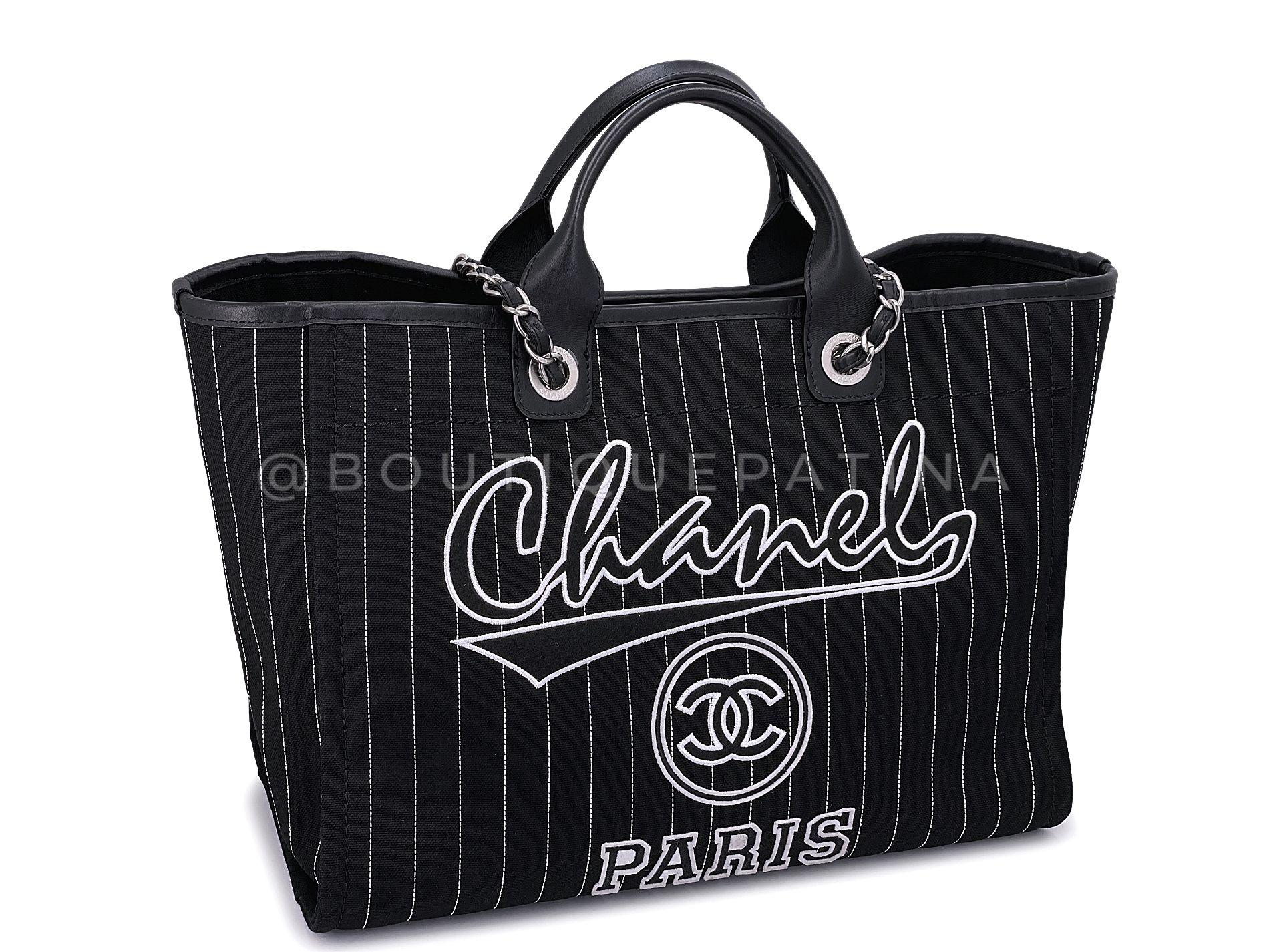 Rare Chanel Baseball Jersey Large Deauville Tote Bag 67968 In Excellent Condition For Sale In Costa Mesa, CA