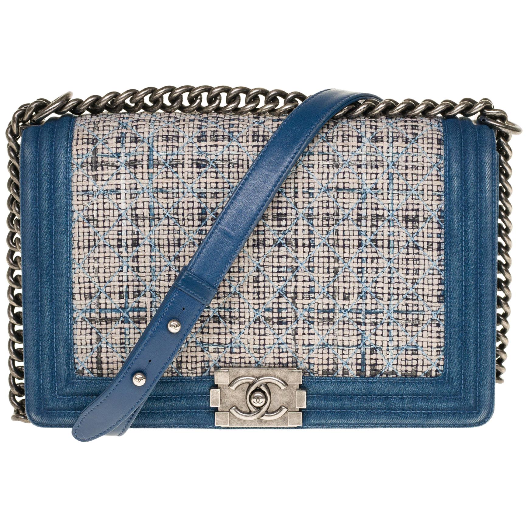 Rare Chanel Boy New medium 28 cm shoulder bag in blue denim, SHW !