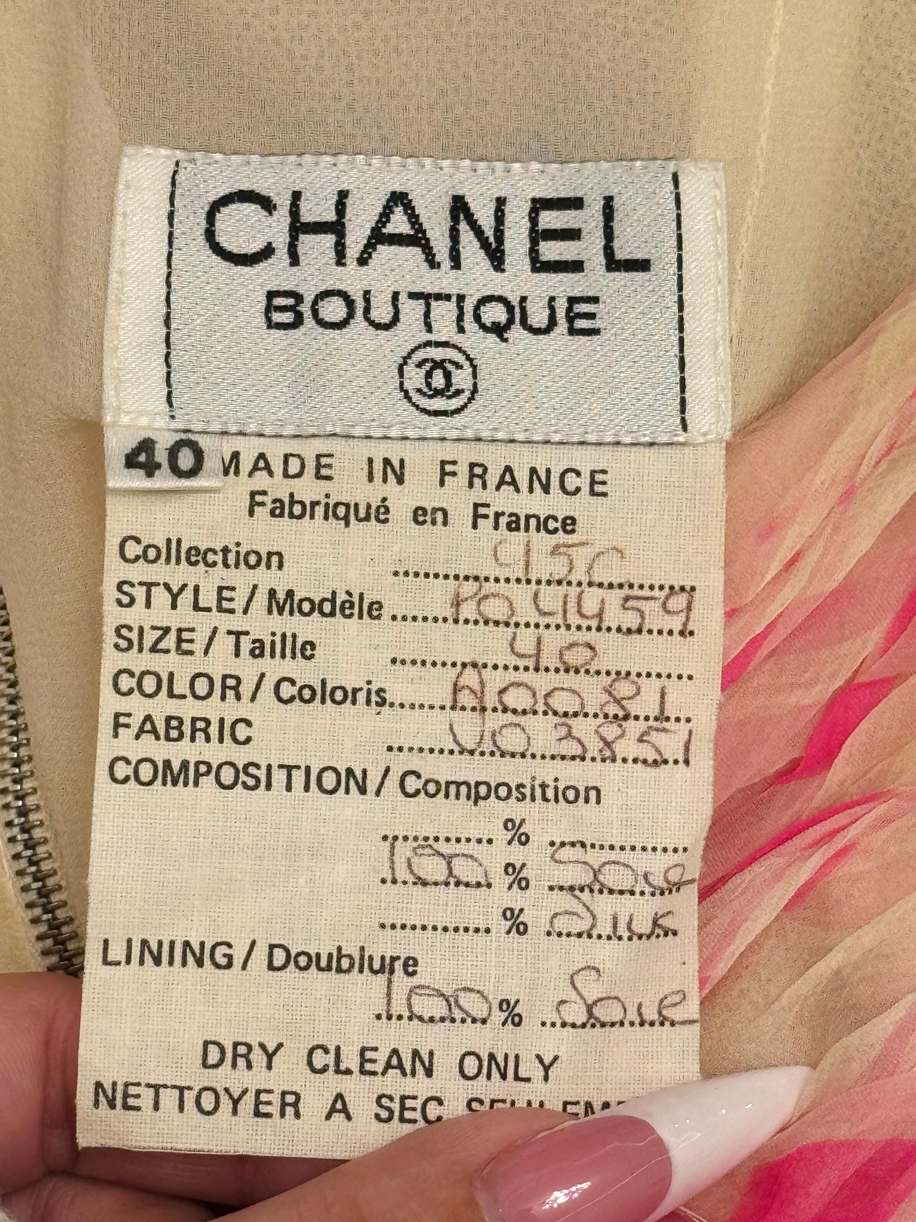 Rare Chanel by Karl Lagerfeld Cruise 1995 pink silk set corset bustier and skirt In Excellent Condition For Sale In PARIS, FR