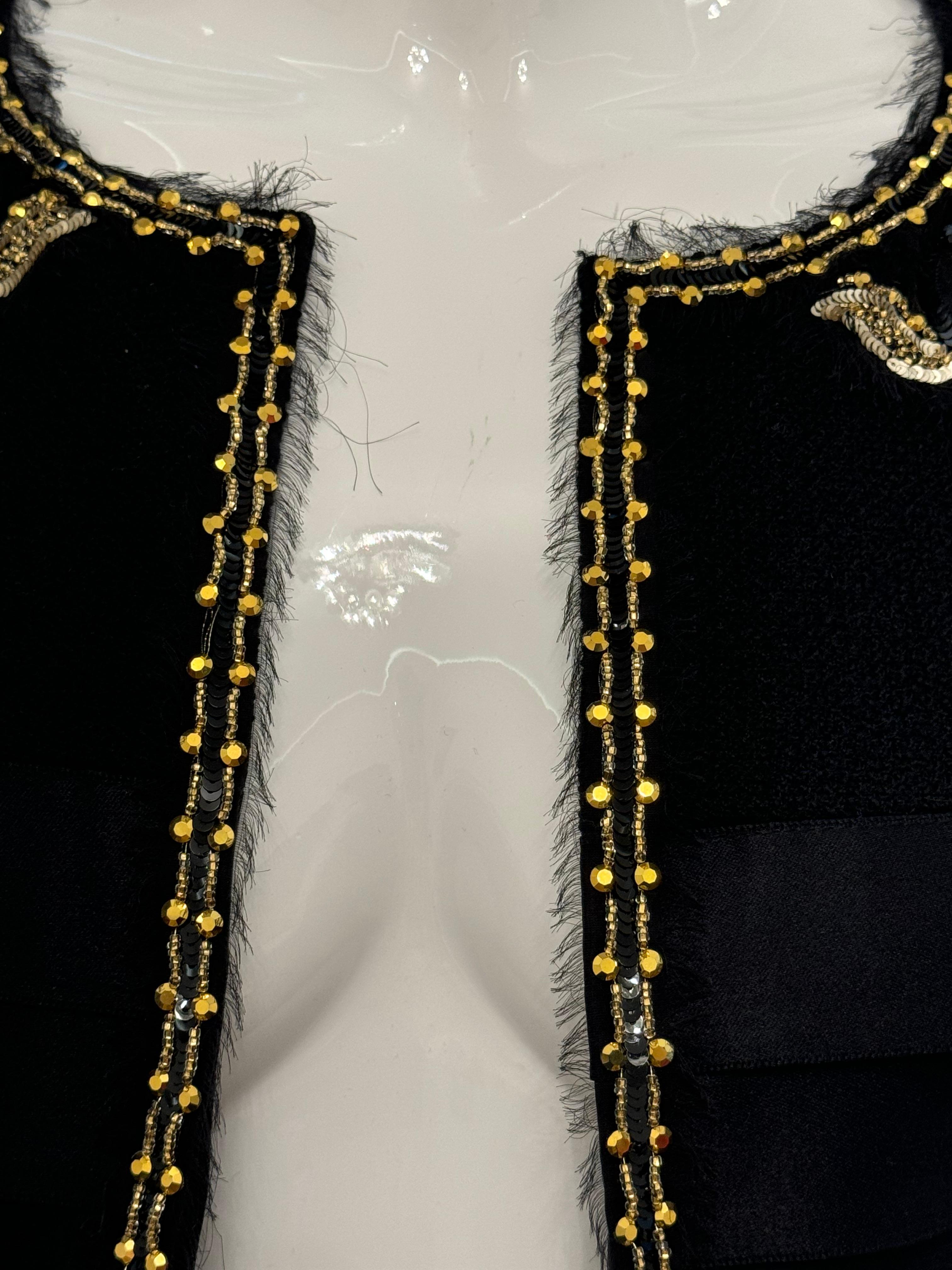 Rare Chanel by Karl Lagerfeld F/W 2006 runway embroidery jacket In Excellent Condition For Sale In PARIS, FR