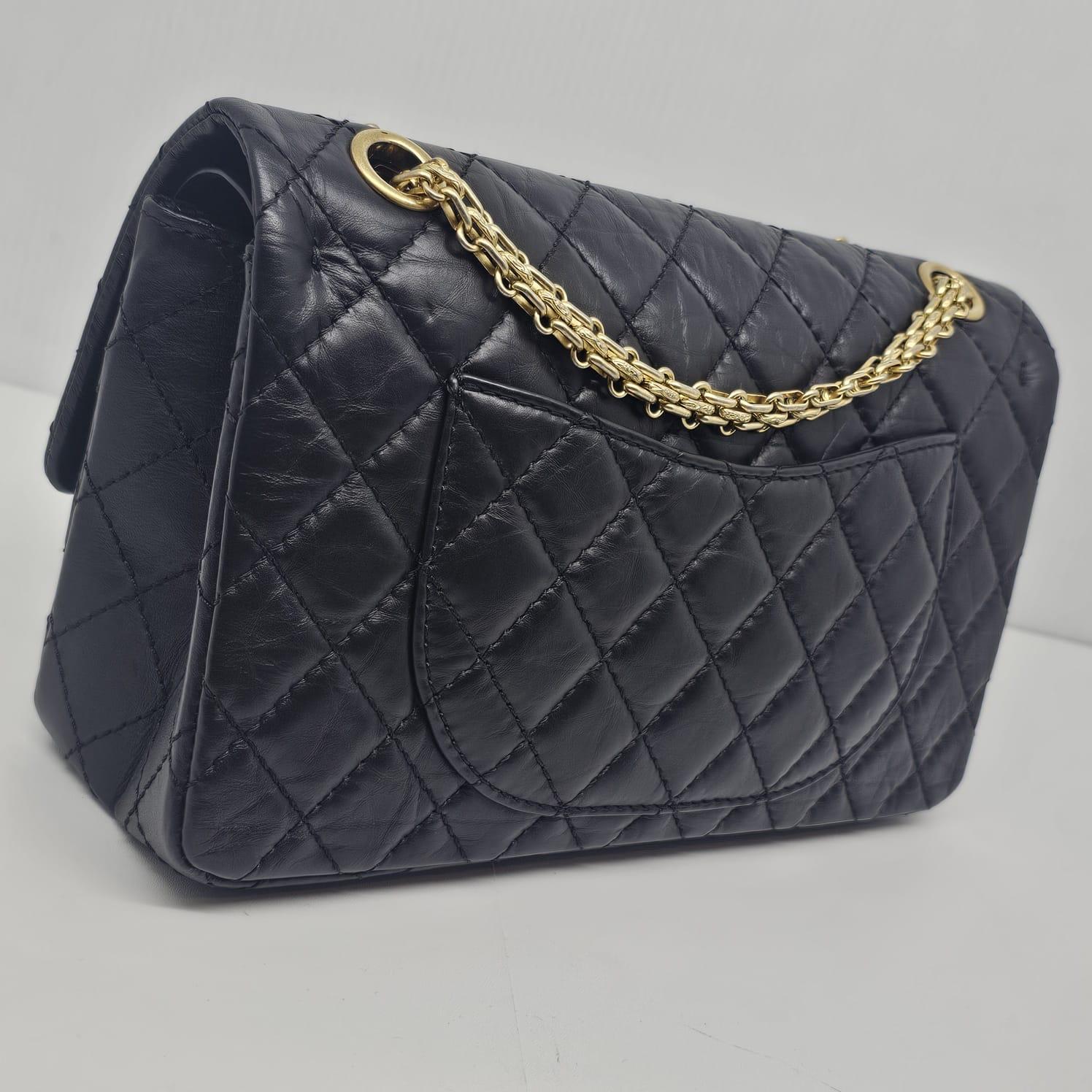 Raro bolso con solapa Chanel Casino Charms Medium Reissue 2.55 en venta 6