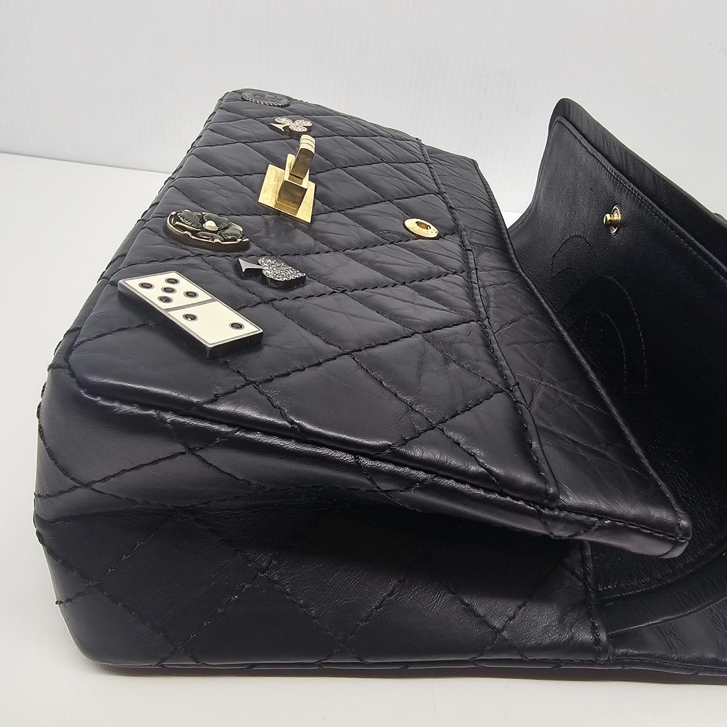 Raro bolso con solapa Chanel Casino Charms Medium Reissue 2.55 en venta 14