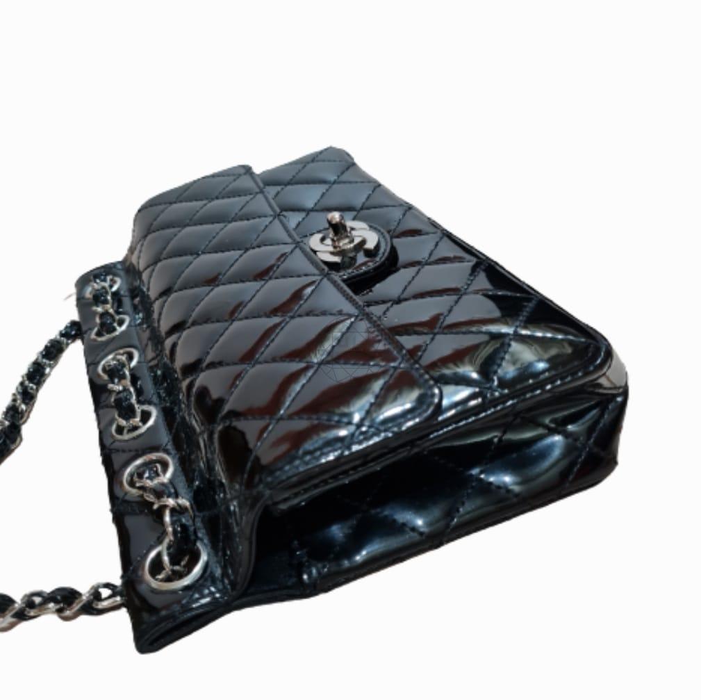 Rare Chanel Chain Through Flap Black Patent Medium Flap Bag For Sale 2