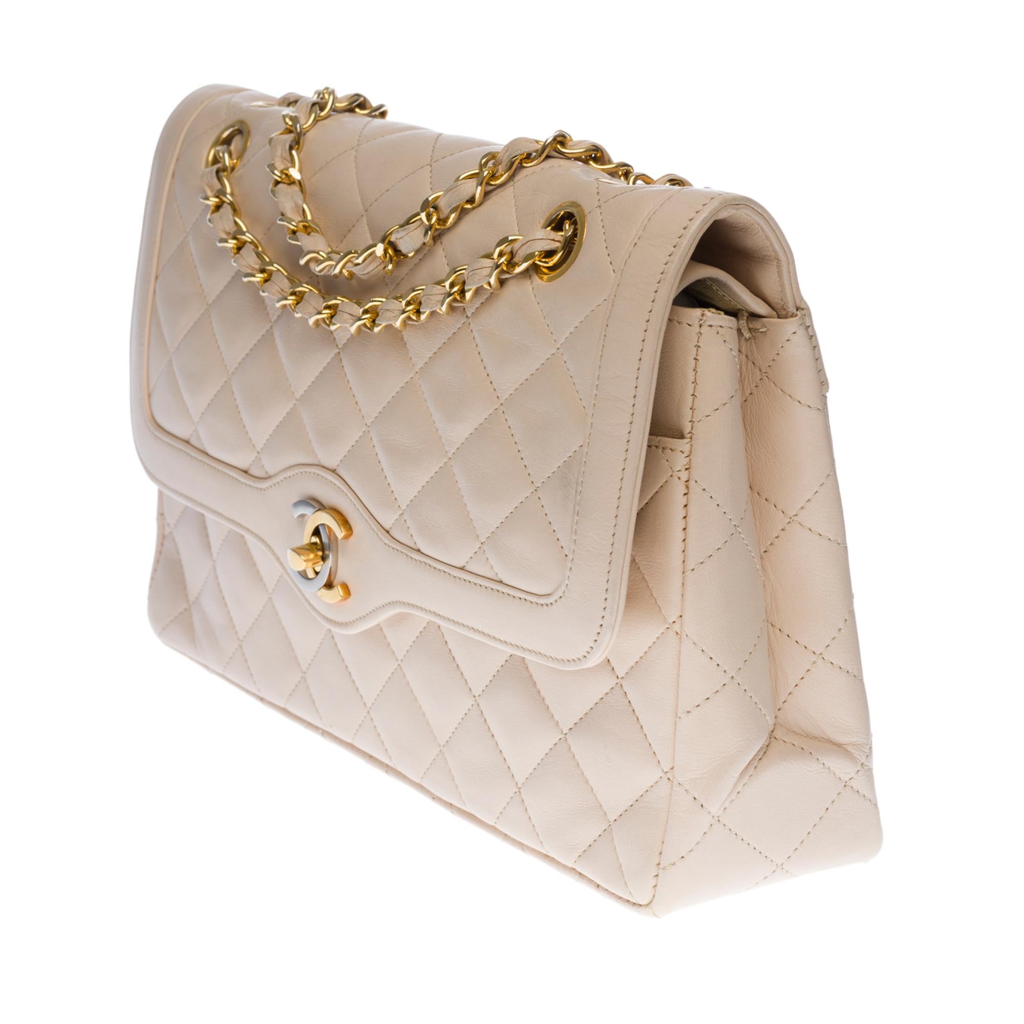 Beige Rare Chanel Classic Double Flap shoulder bag in beige quilted leather and GHW