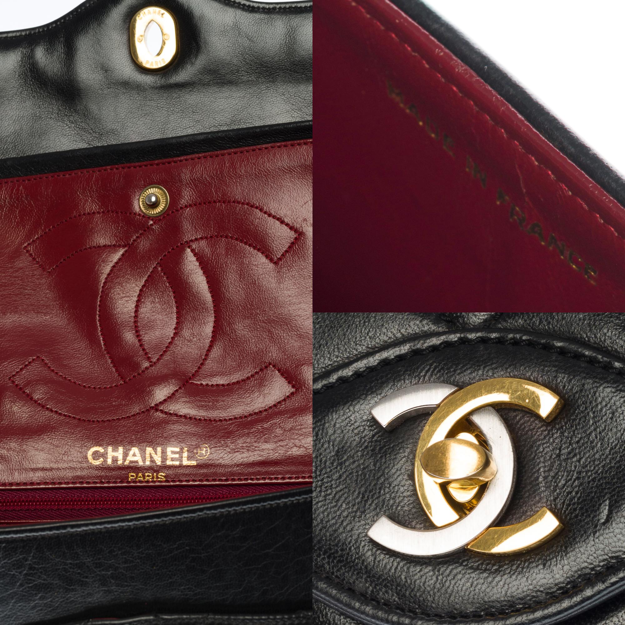 Women's Rare Chanel Classic Double Flap shoulder bag in black quilted leather and GHW