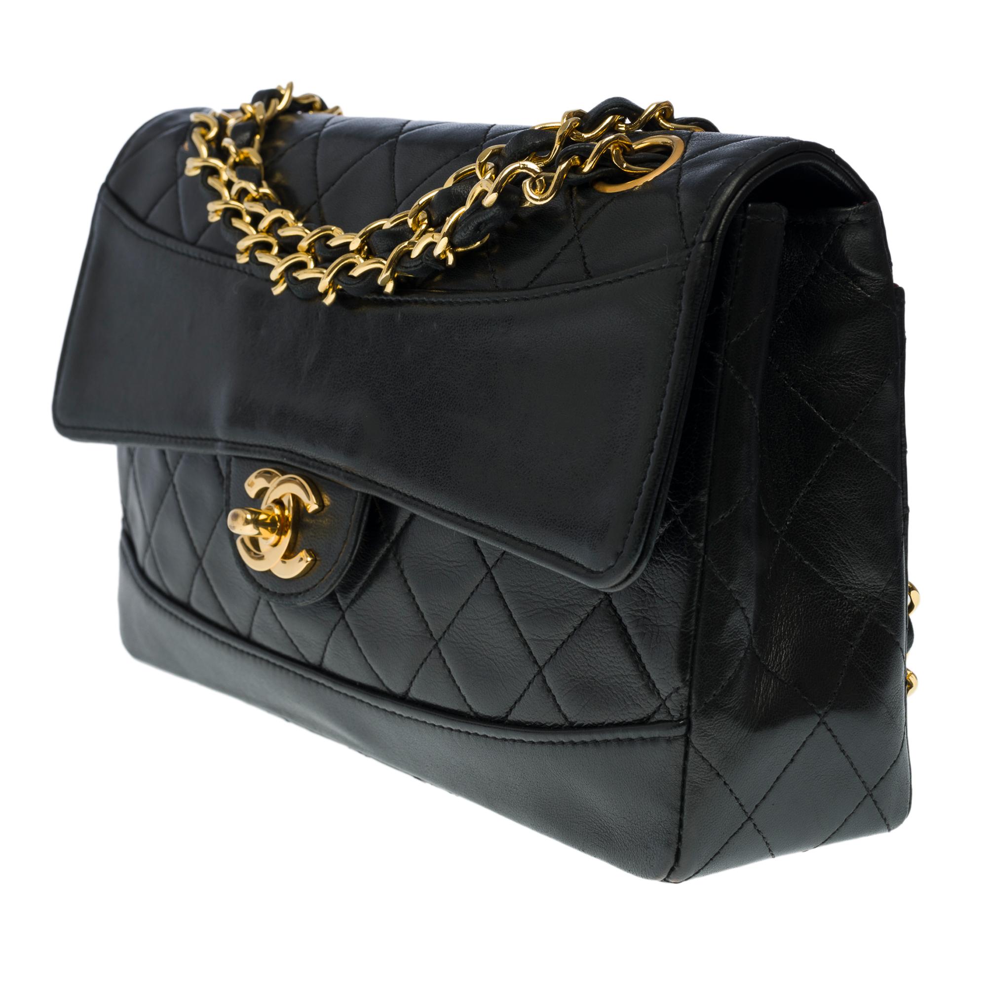 Rare Chanel Classic Flap shoulder bag in black quilted lambskin with Pouch, GHW In Good Condition In Paris, IDF