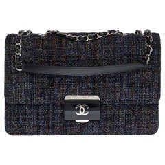 Rare Chanel Classic Flap shoulder Bag in black Tweed and glittery threads, SHW