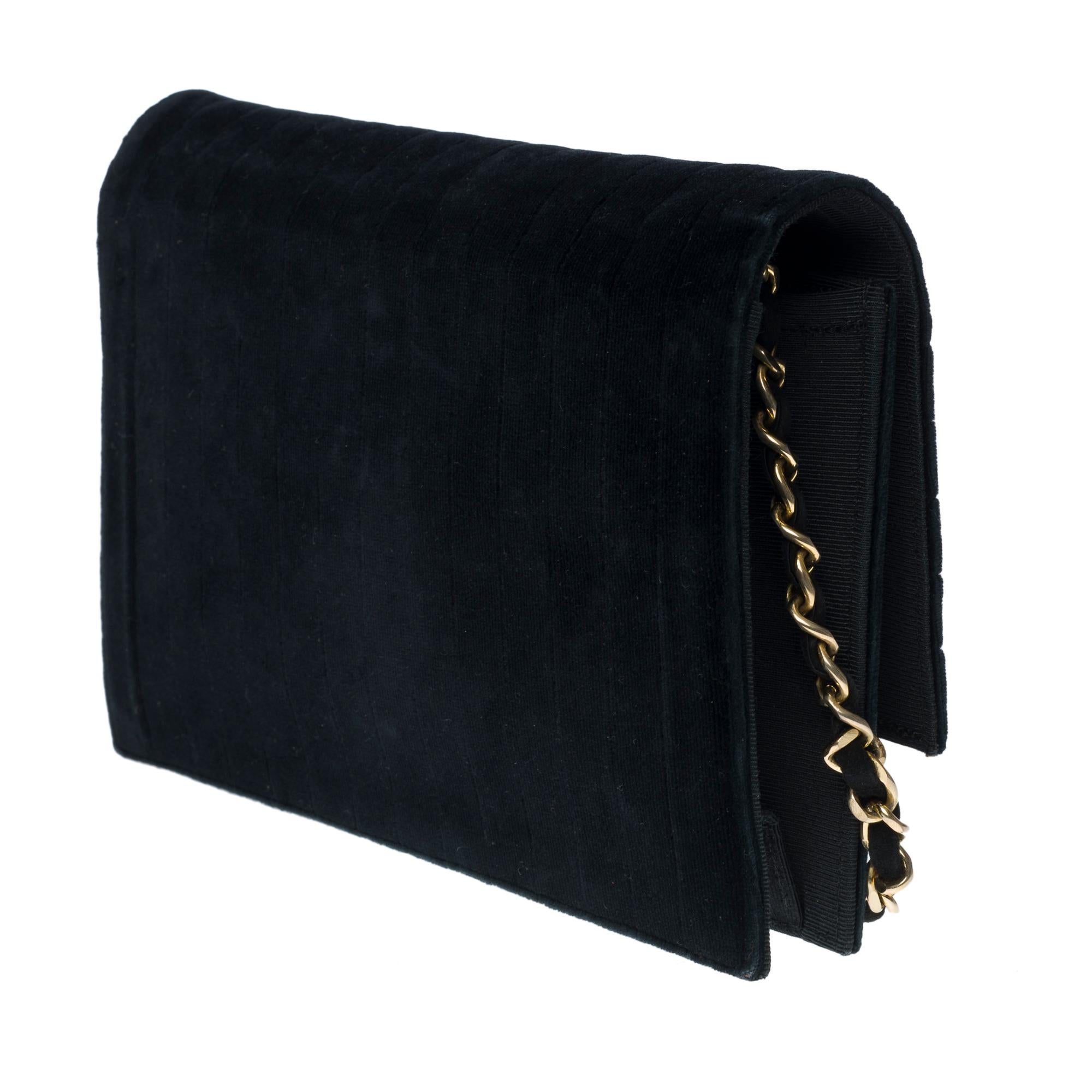 Rare Chanel Classic shoulder flap bag in black velvet, GHW 1