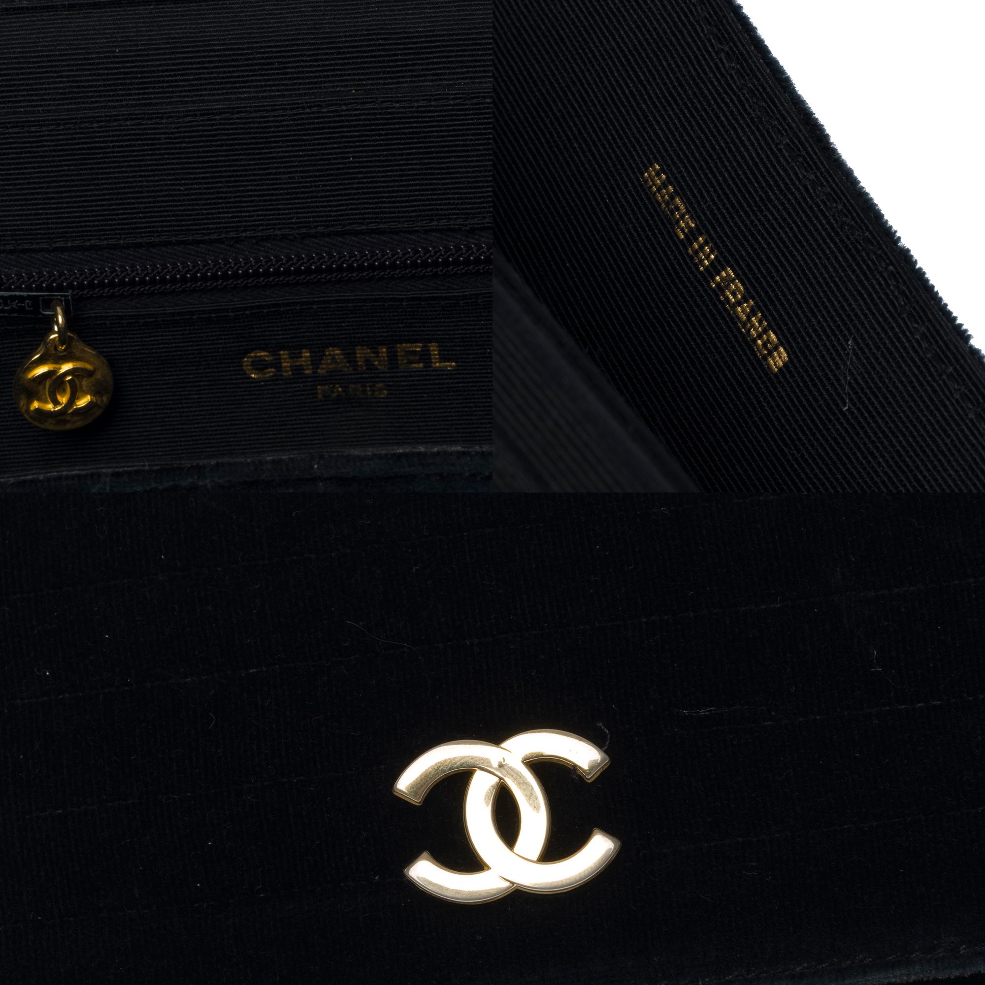 Rare Chanel Classic shoulder flap bag in black velvet, GHW 2