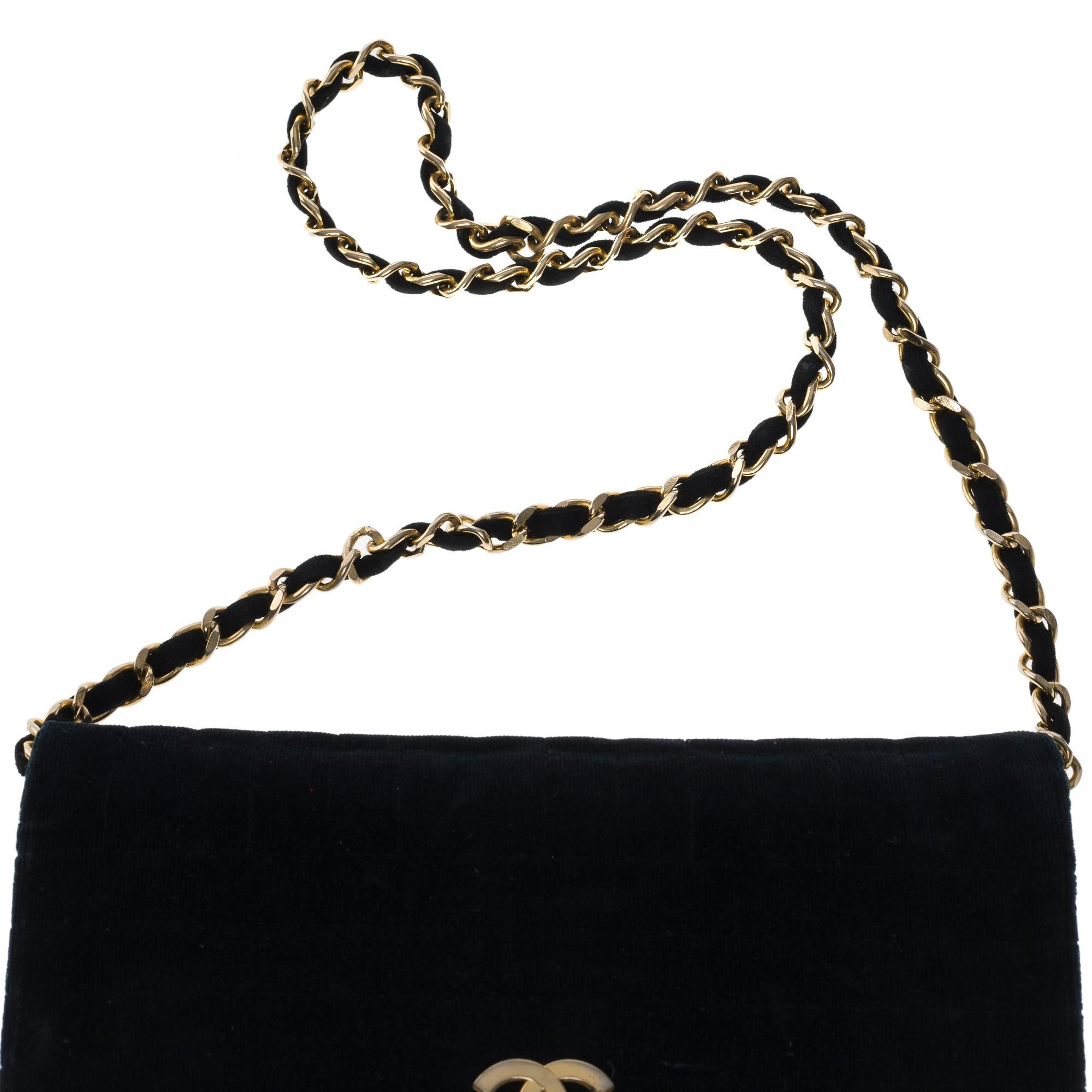 Rare Chanel Classic shoulder flap bag in black velvet, GHW 4