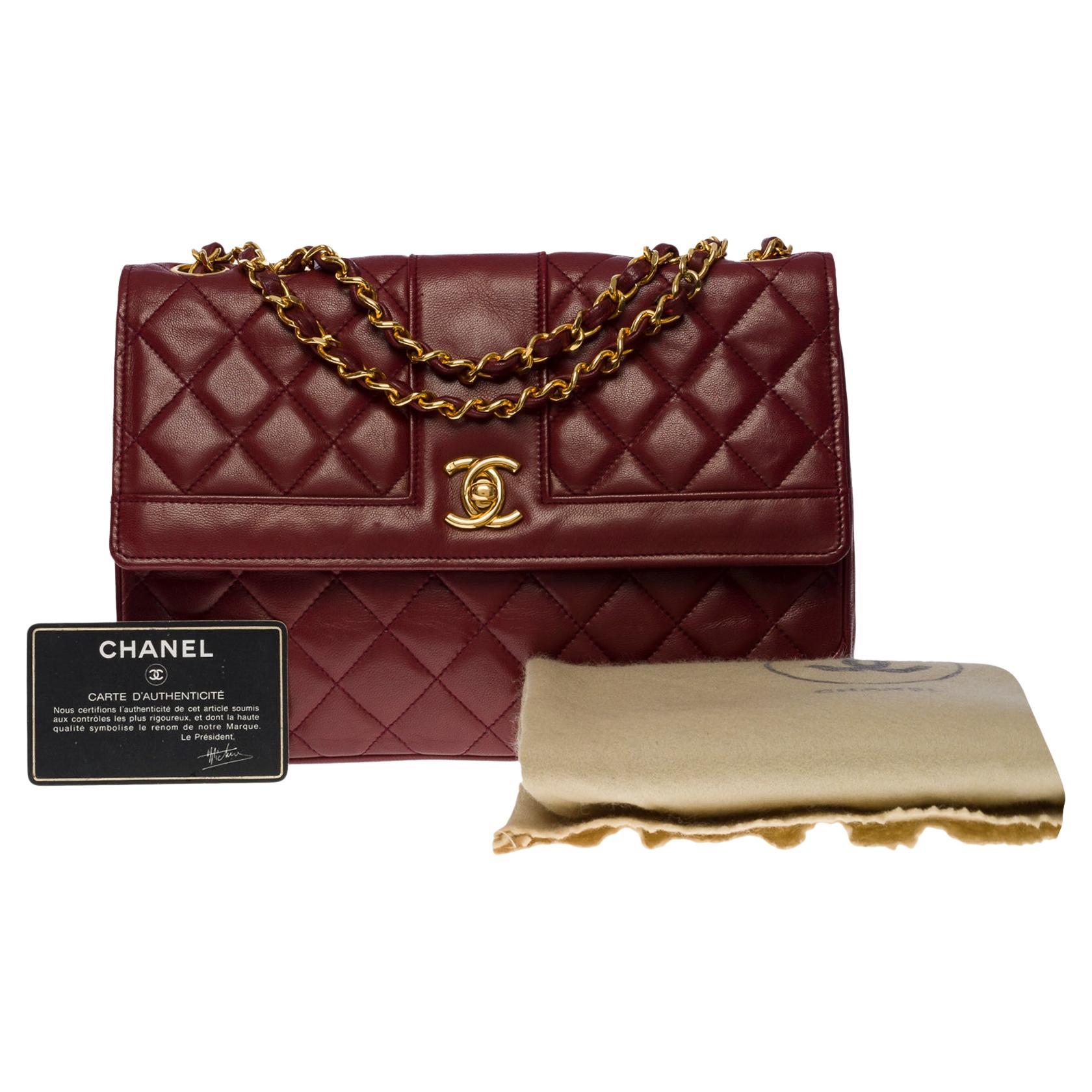 Rare Chanel Classic shoulder flap bag in burgundy quilted lambskin leather,  GHW at 1stDibs