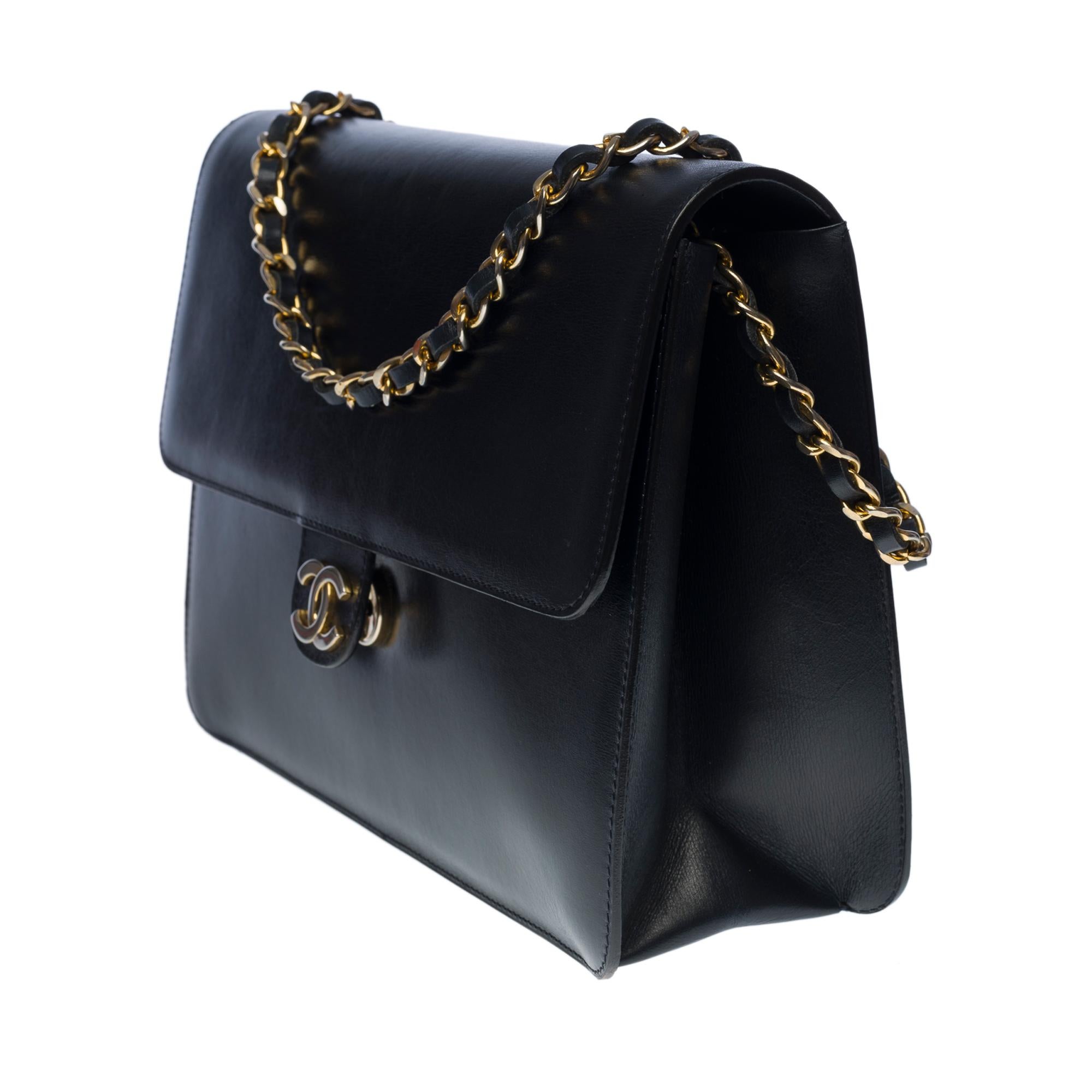 Black Rare Chanel Classic shoulder flap bag in Navy blue box calfskin, GHW