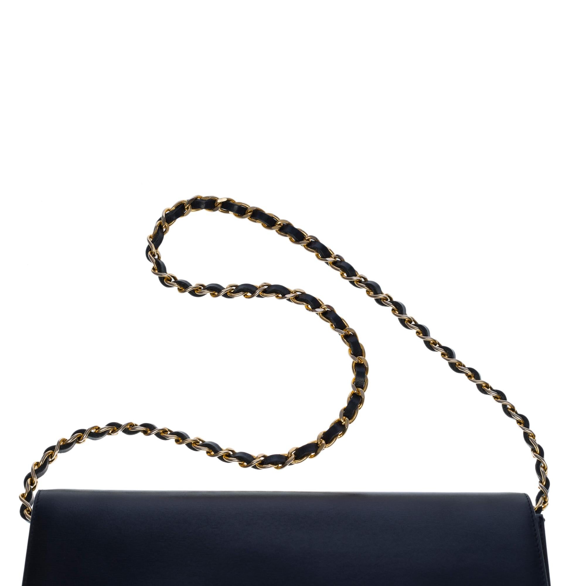 Rare Chanel Classic shoulder flap bag in Navy blue box calfskin, GHW 2