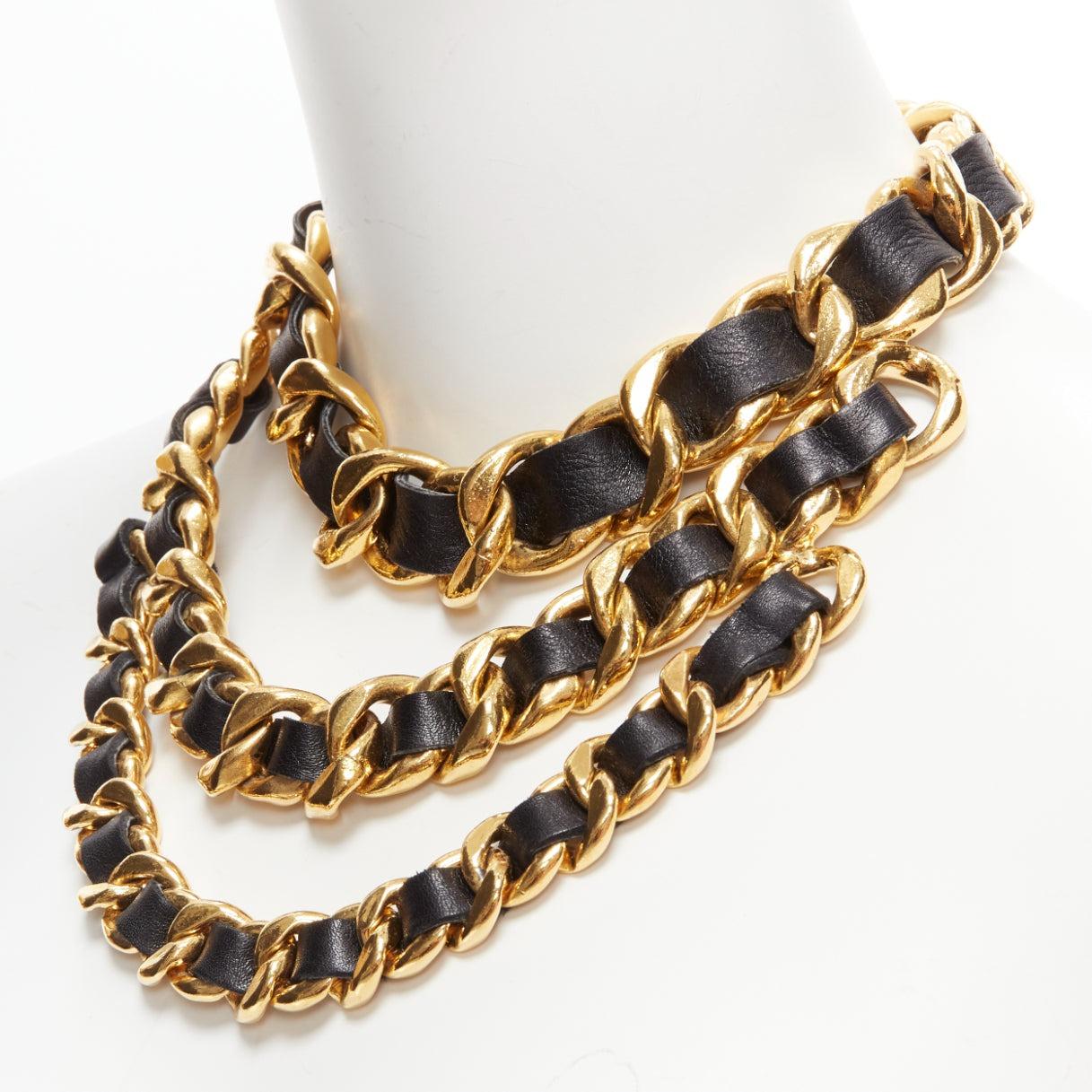 Rare CHANEL Collection 26 Vintage gold black triple chain choker Kim Kardashian
Reference: TGAS/D00751
Brand: Chanel
Designer: Karl Lagerfeld
Collection: Collection 26 1990's
Material: Metal, Leather
Color: Black, Gold
Pattern: Solid
Closure: Hook &