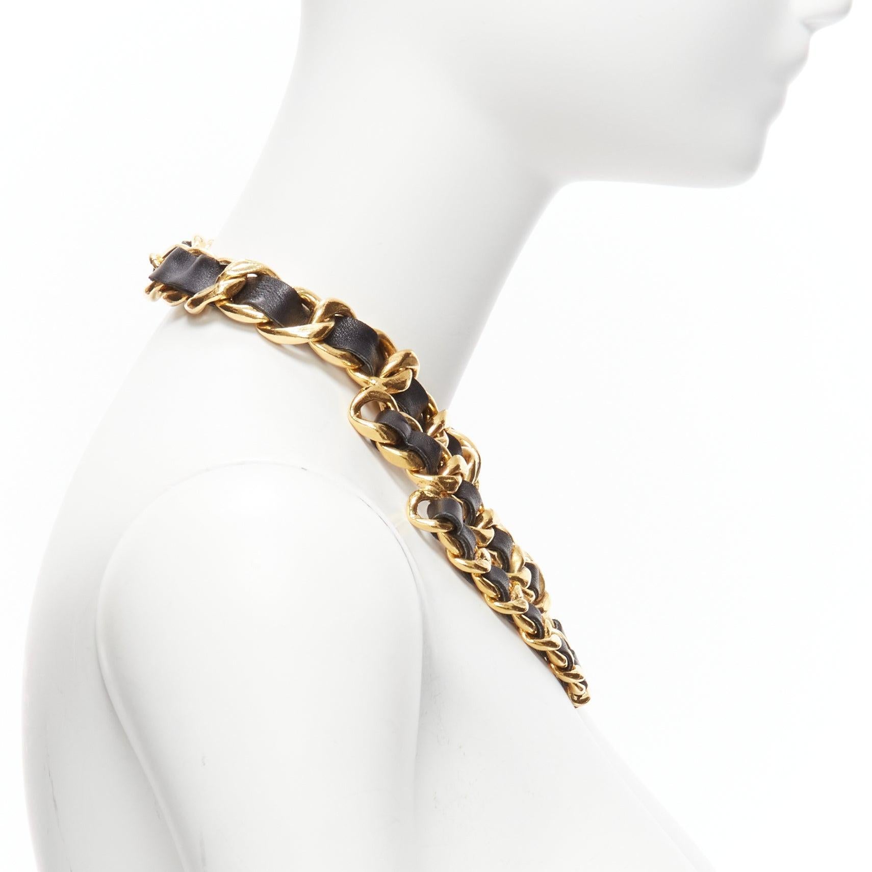 rare CHANEL Collection 26 Vintage gold black triple chain choker Kim Kardashian In Excellent Condition In Hong Kong, NT