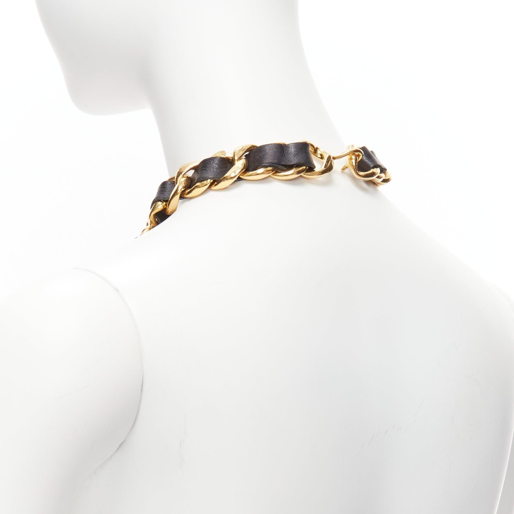 rare CHANEL Collection 26 Vintage gold black triple chain choker Kim Kardashian In Excellent Condition In Hong Kong, NT