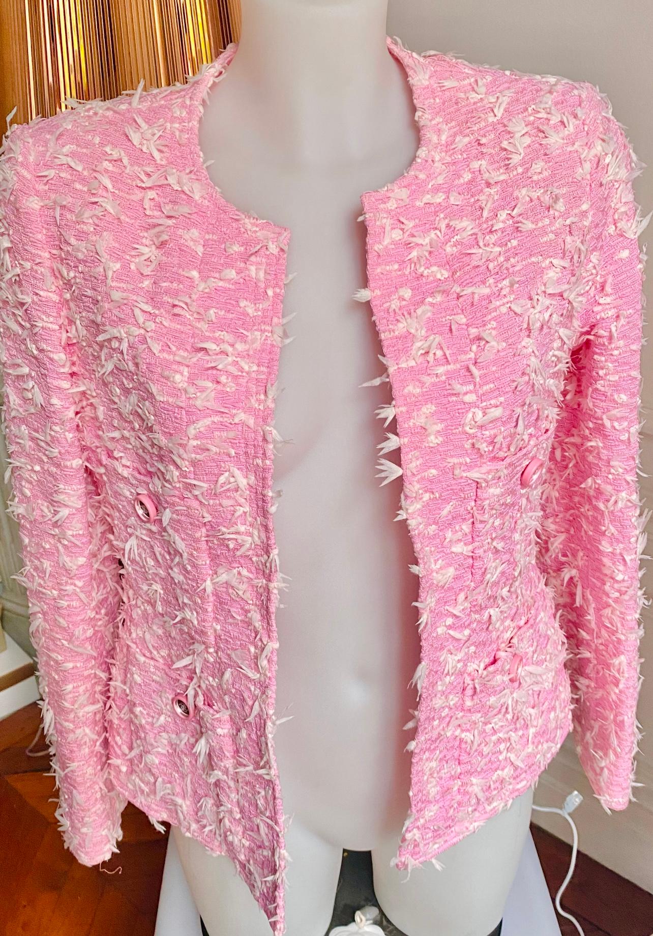 Seltene Chanel Cruise 1995 rosa Boucle-Jacke  im Angebot 4