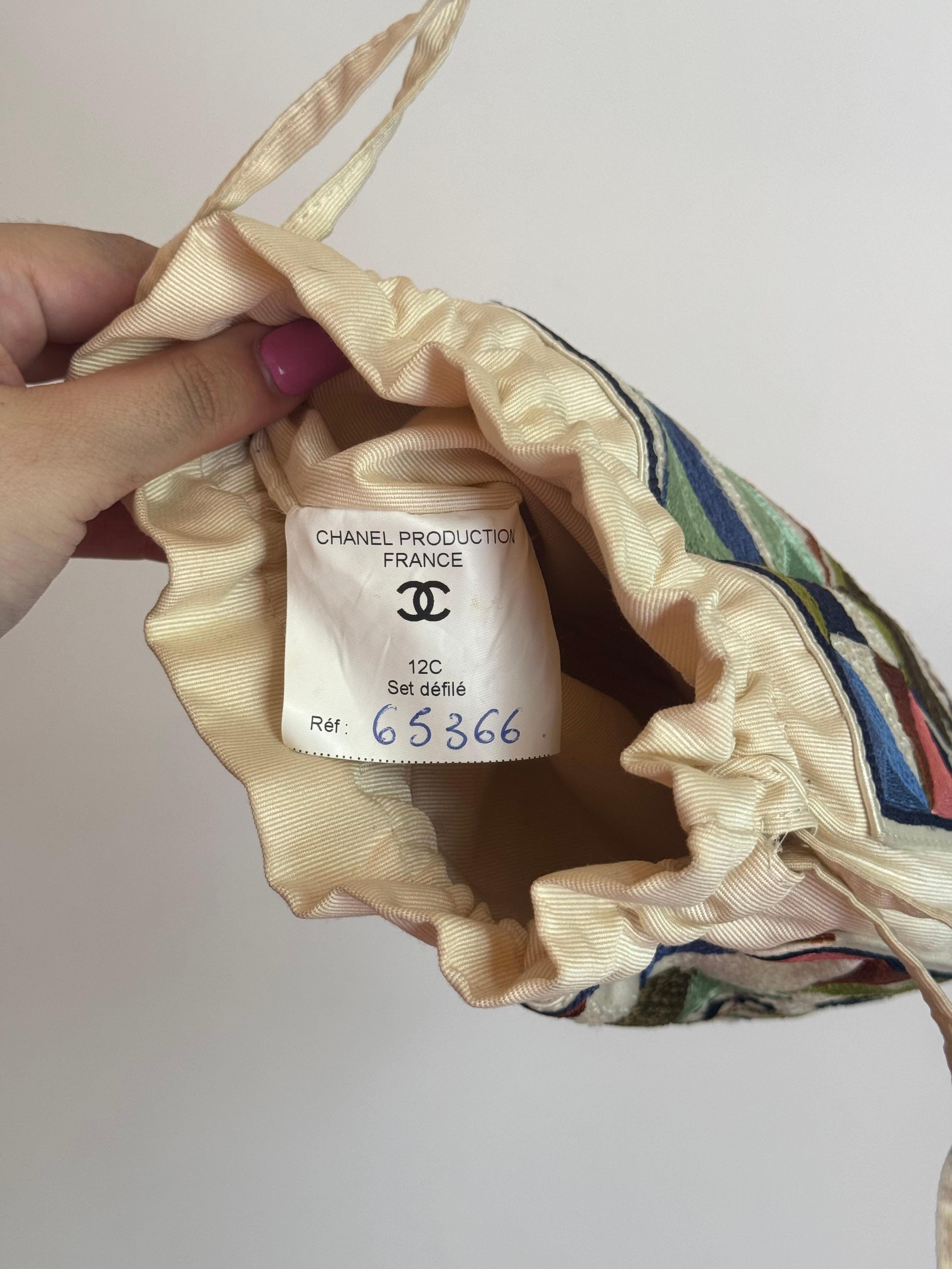Rare Chanel Cruise 2012 Cap Eden Roc collection sample embroidery bucket bag For Sale 7