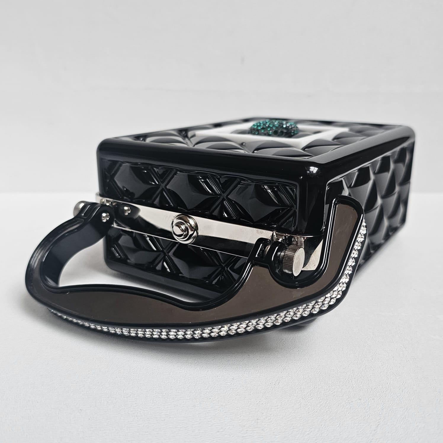 Rare Chanel Cruise 2020 Traffic Light Minaudiere Bag For Sale 12