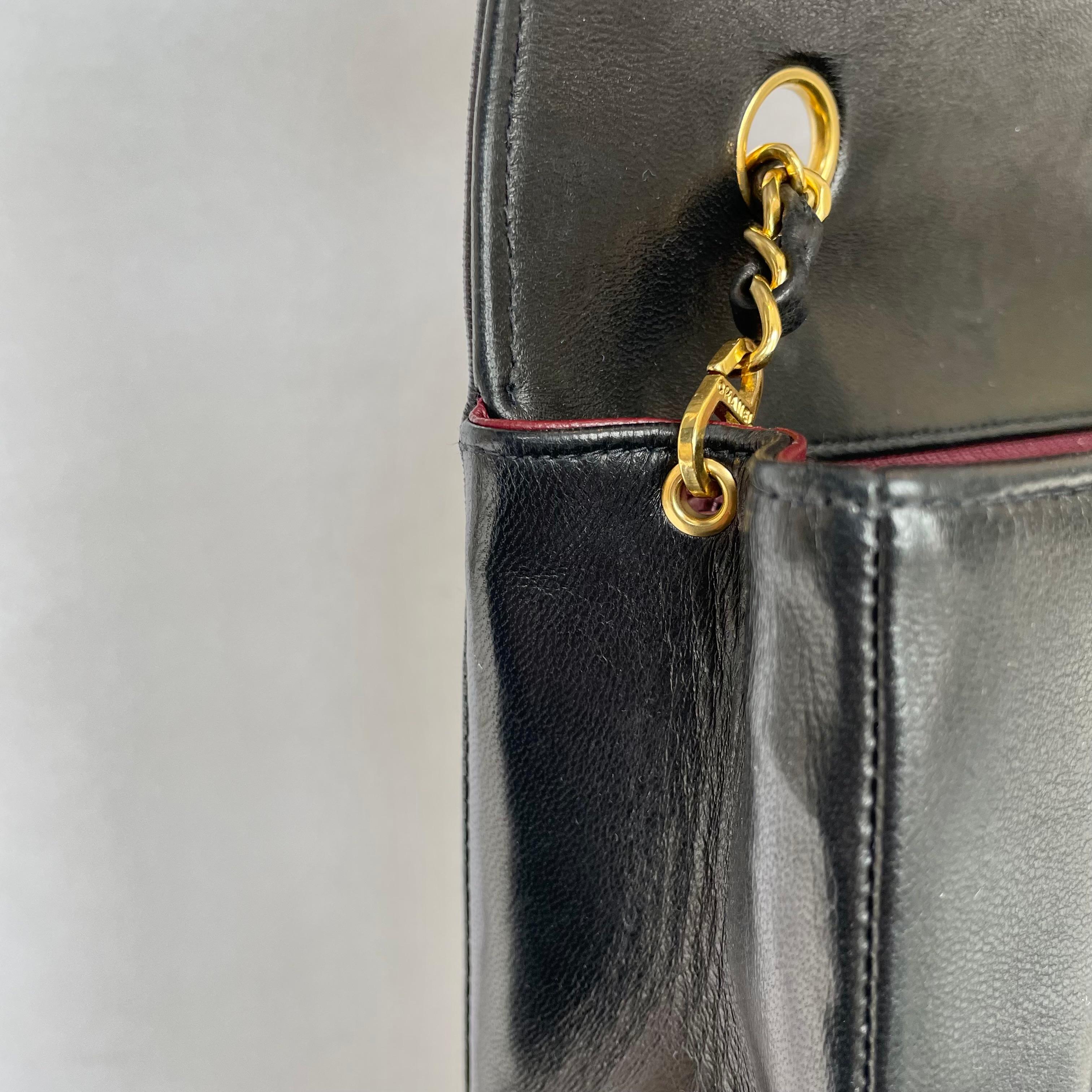 Rare Chanel Diana Shoulder Bag Black Quilted Lambskin Leather, 1990s France For Sale 10