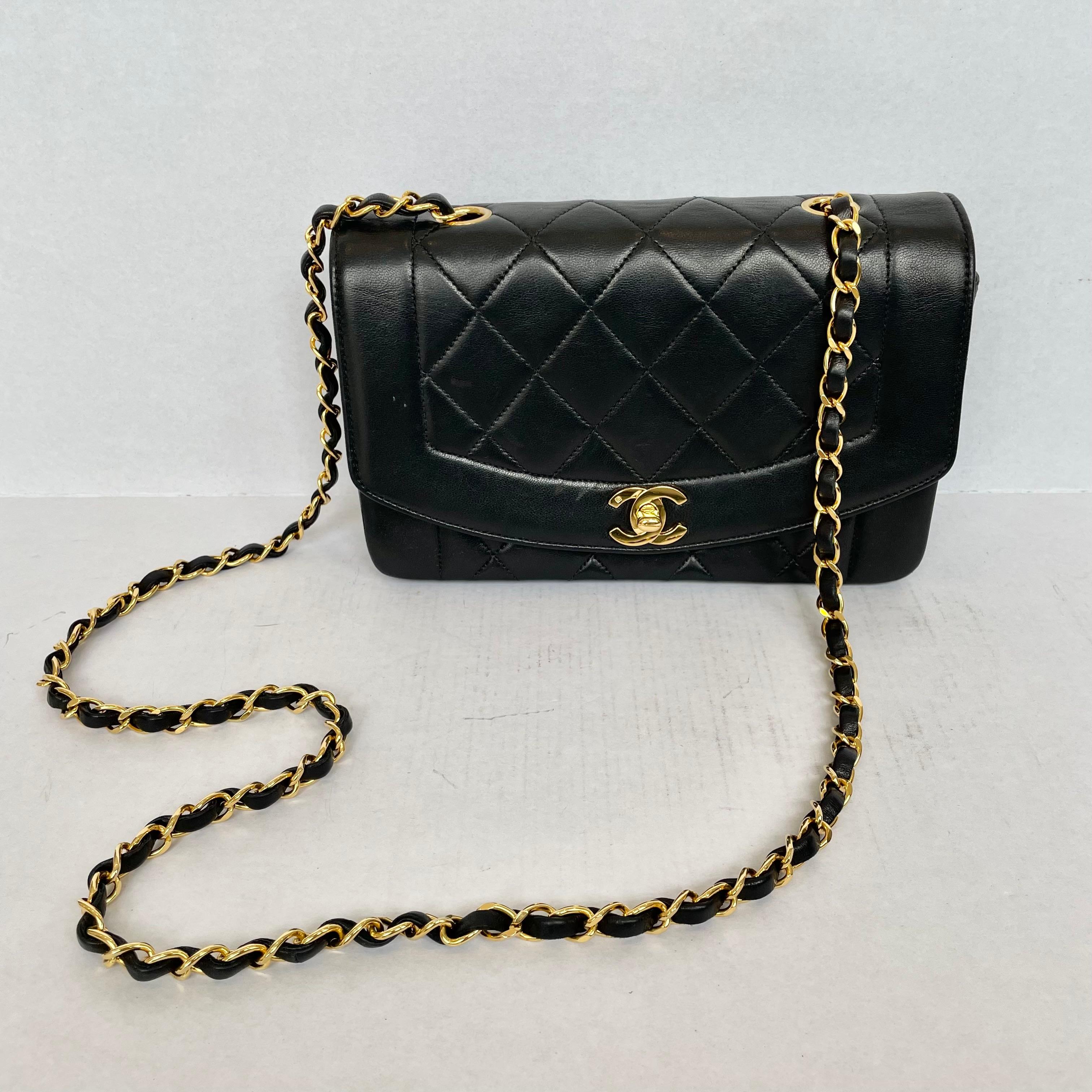 Rare Chanel Diana Shoulder Bag Black Quilted Lambskin Leather, 1990s France For Sale 11