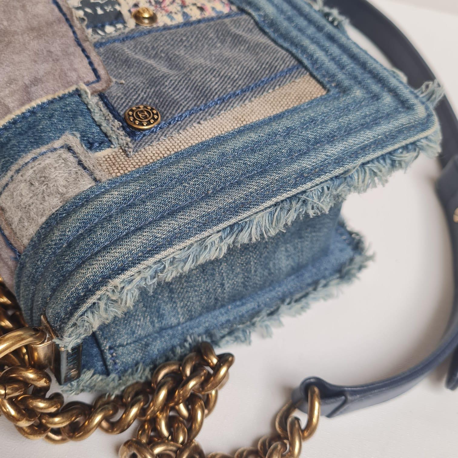 Seltene Chanel Distressed Blaue Denim-Patchwork-Tasche für Old Medium Boy 8