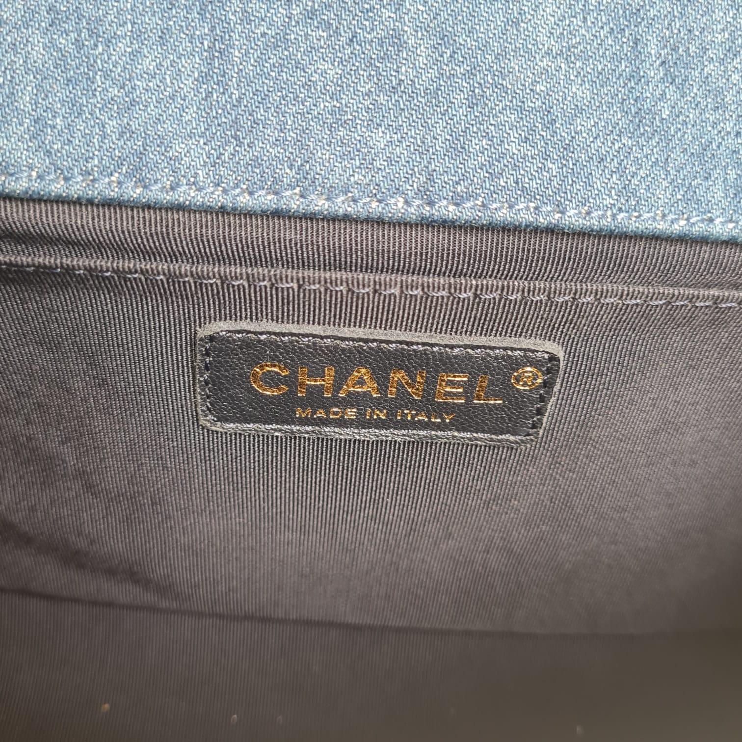 Seltene Chanel Distressed Blaue Denim-Patchwork-Tasche für Old Medium Boy 1