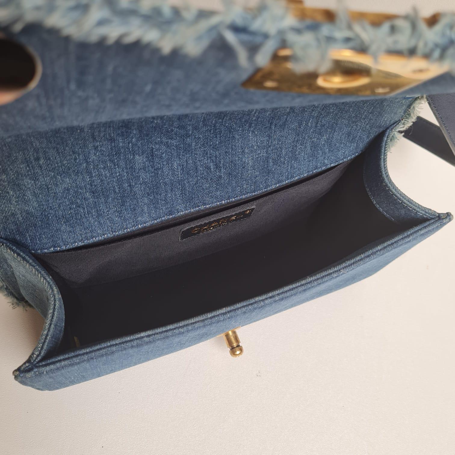 Seltene Chanel Distressed Blaue Denim-Patchwork-Tasche für Old Medium Boy 4