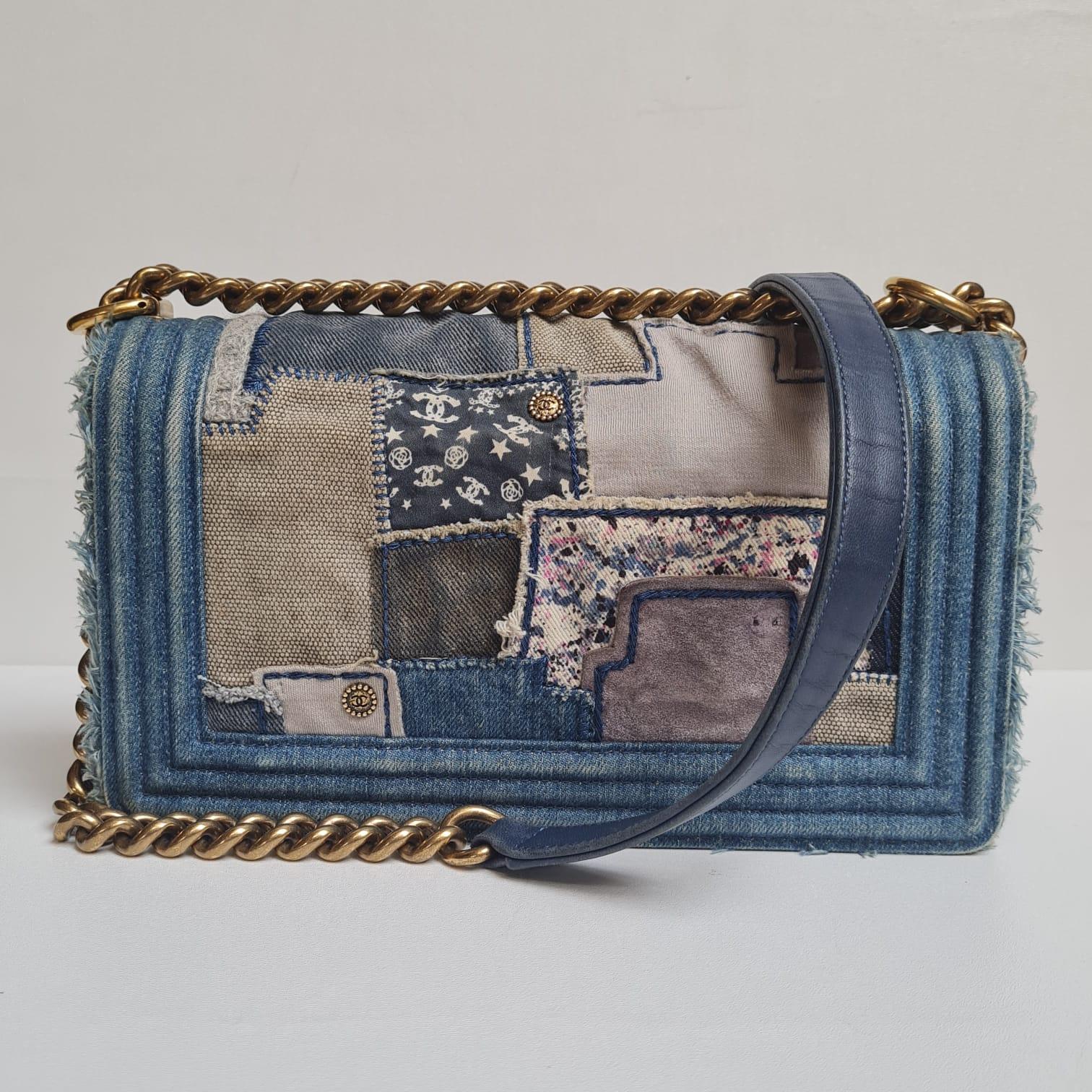 Seltene Chanel Distressed Blaue Denim-Patchwork-Tasche für Old Medium Boy 5