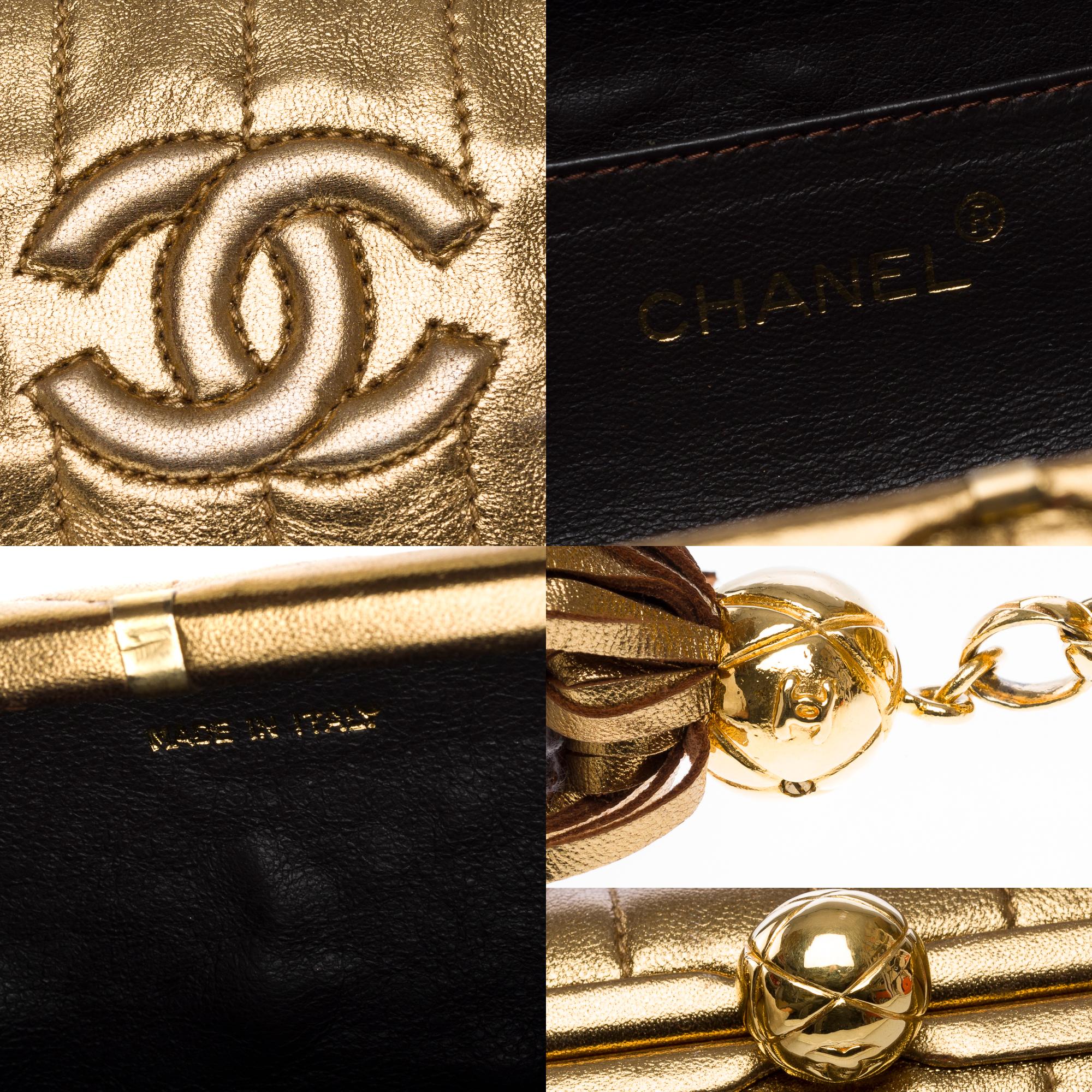Rare Chanel Evening bag in metallic gold quilted lambskin, GHW 1