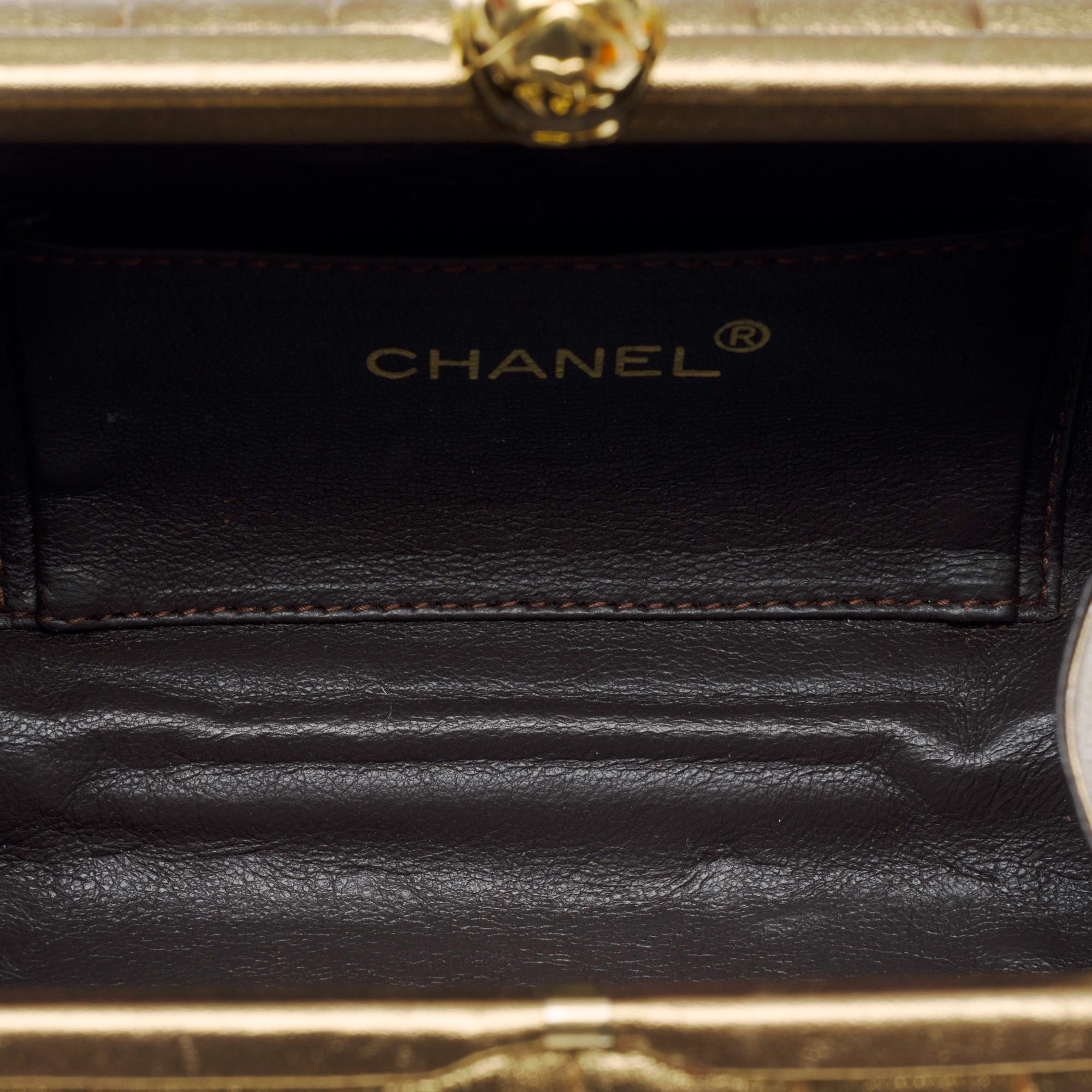 Rare Chanel Evening bag in metallic gold quilted lambskin, GHW 3
