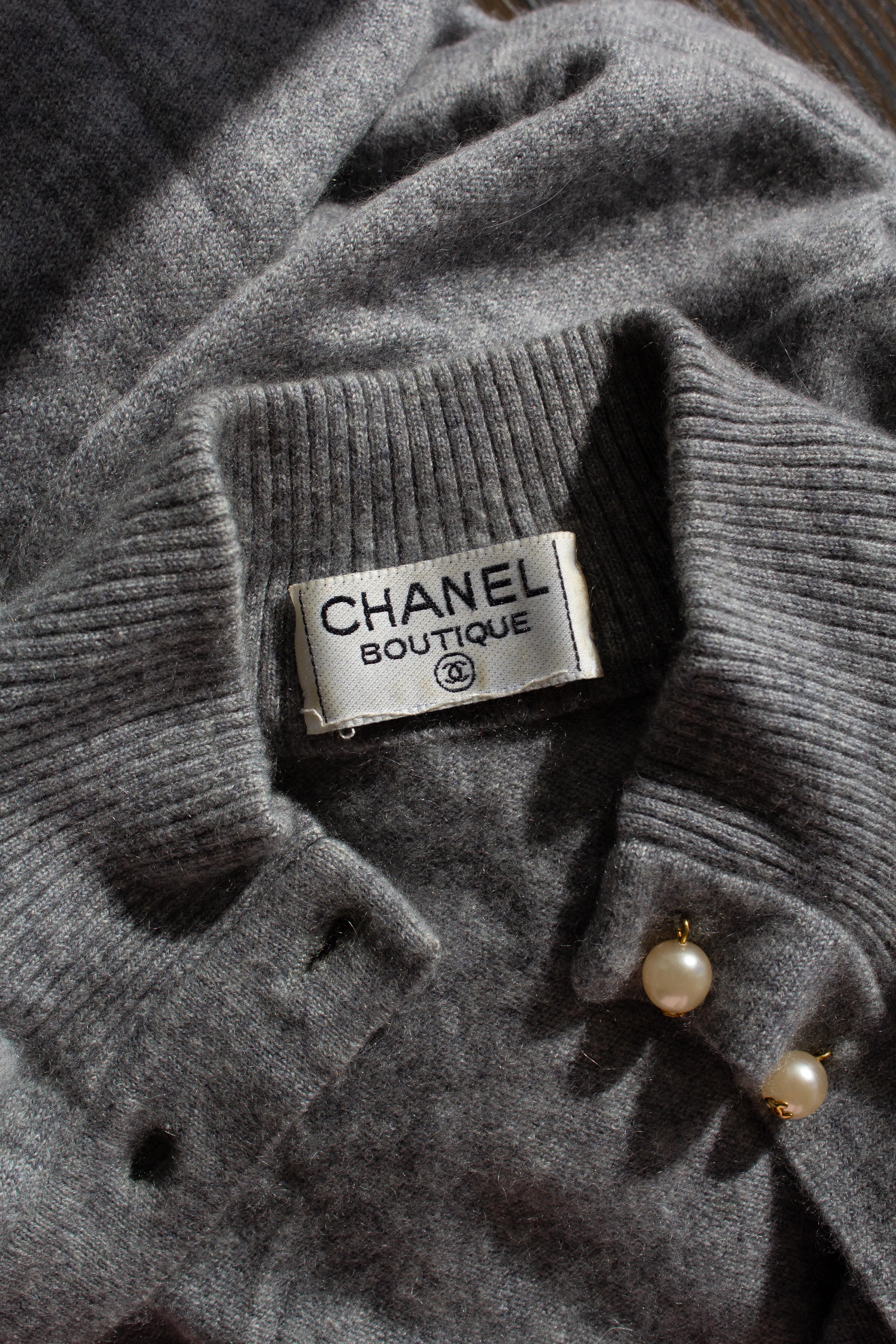 Raro mono Chanel F/W 1991 Gris Blanco Perla CC Cachemira Linda 91A en venta 11