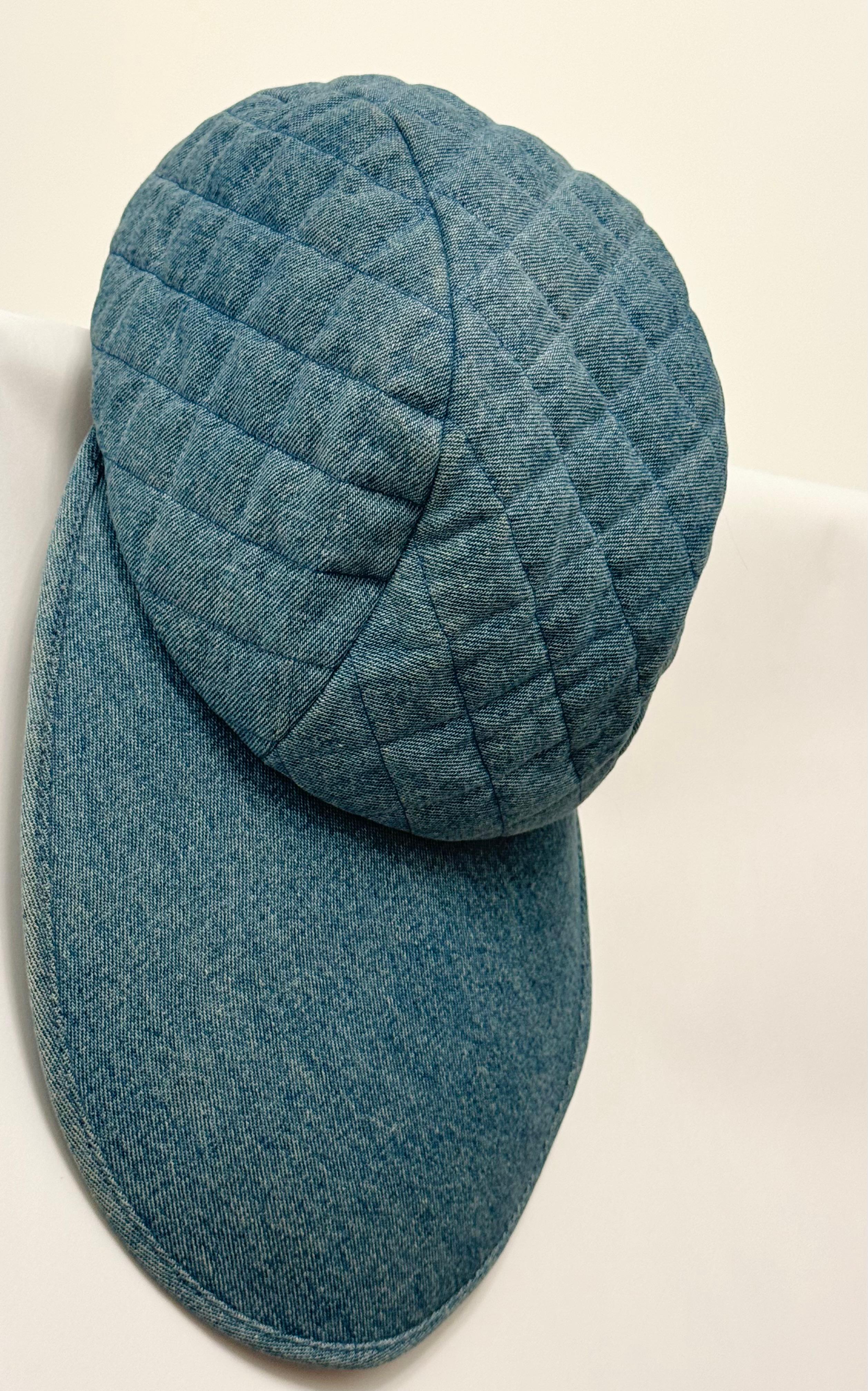 Raro cappellino da baseball in denim trapuntato Chanel A/I 1991 Hip Hop Collection in vendita 5