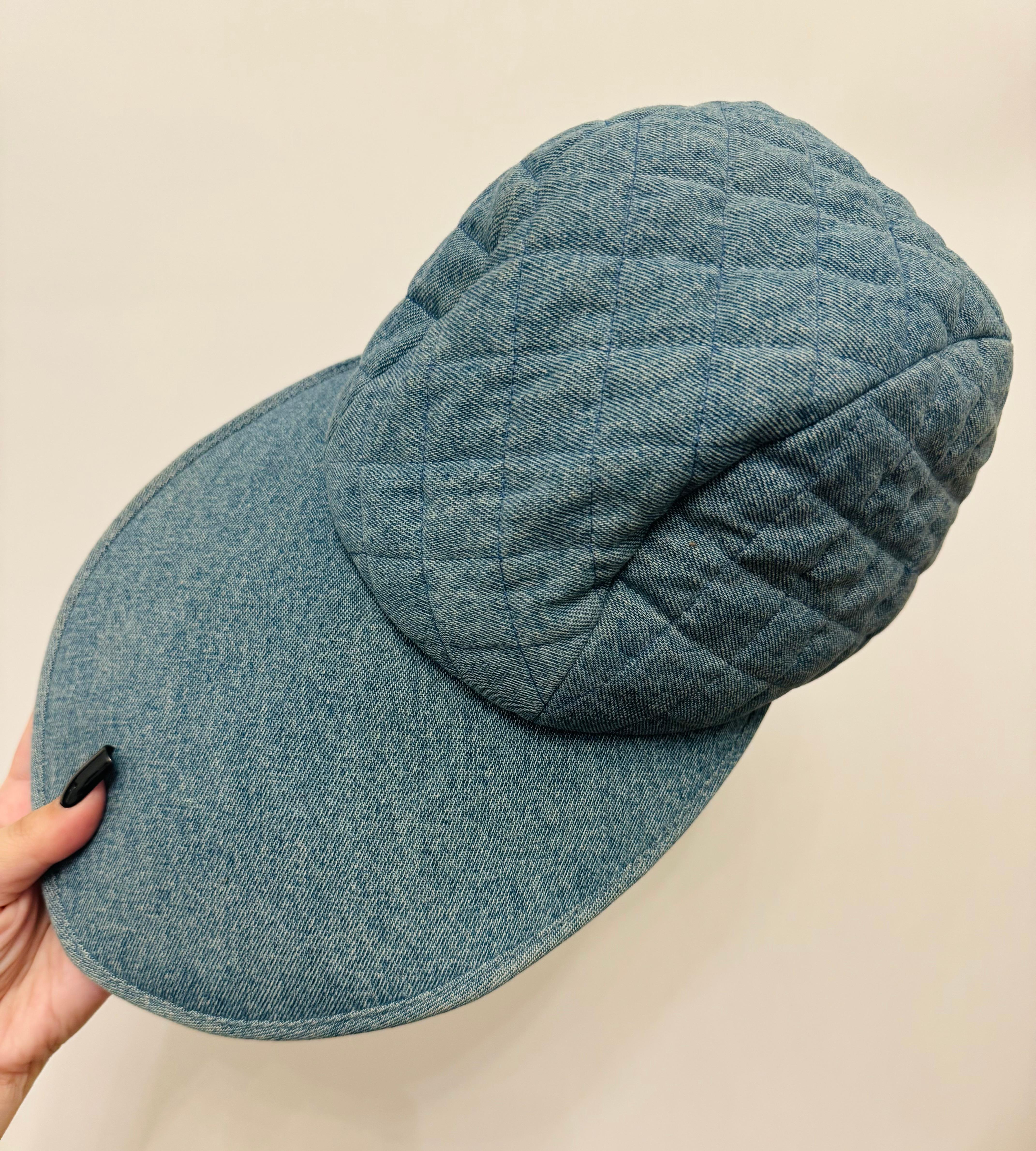 Raro cappellino da baseball in denim trapuntato Chanel A/I 1991 Hip Hop Collection in vendita 6