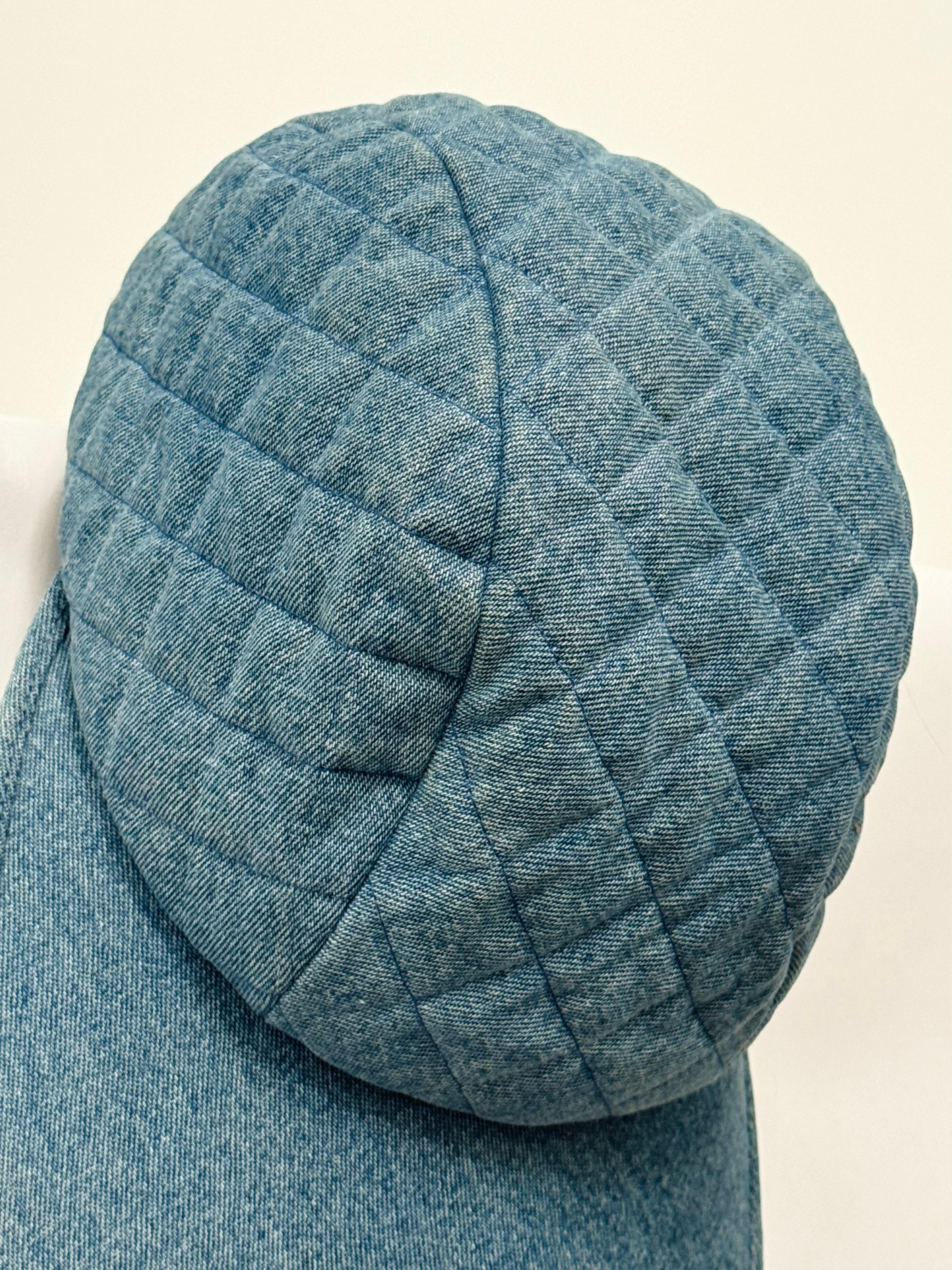 Raro cappellino da baseball in denim trapuntato Chanel A/I 1991 Hip Hop Collection in vendita 10