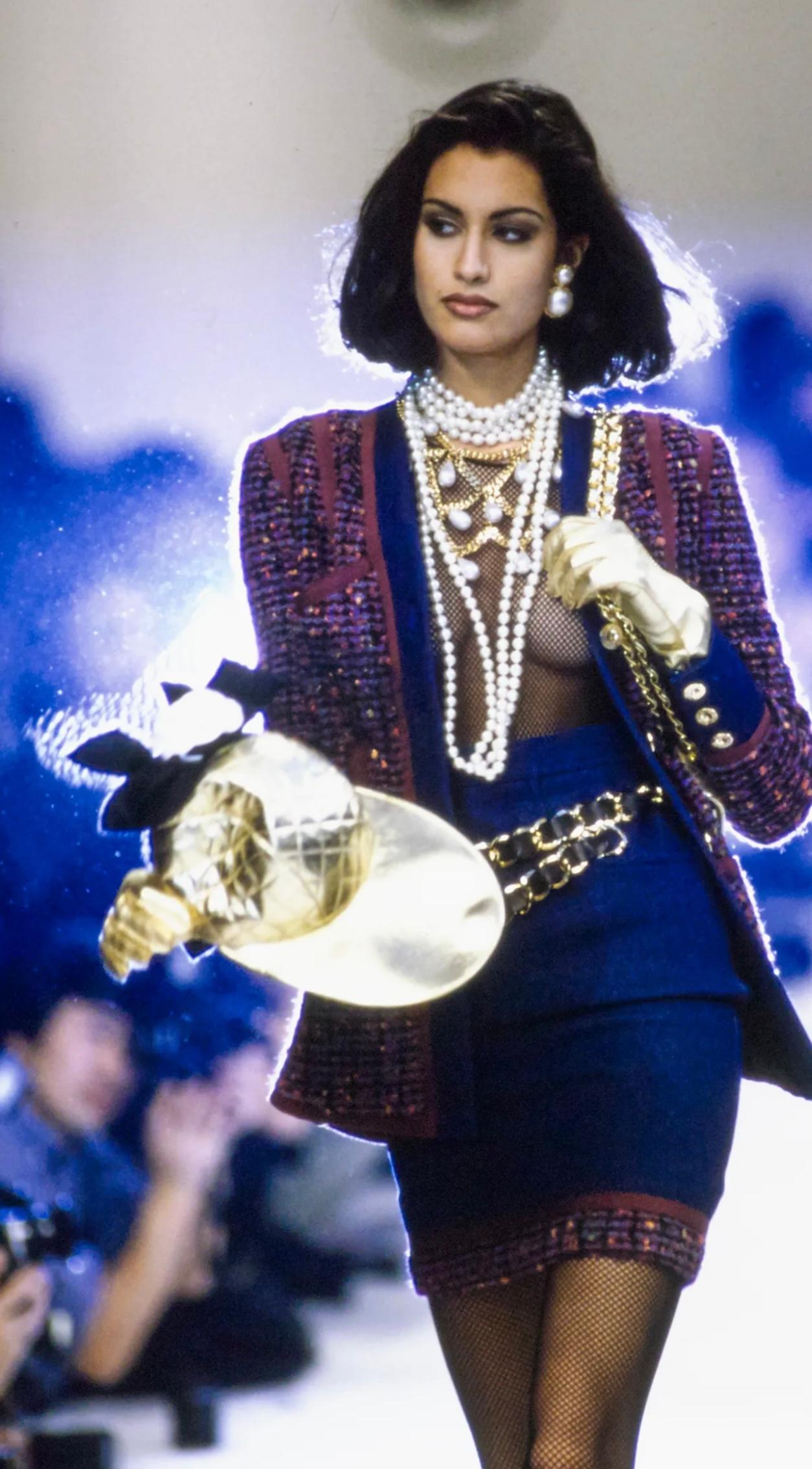 Raro cappellino da baseball in denim trapuntato Chanel A/I 1991 Hip Hop Collection in vendita 14