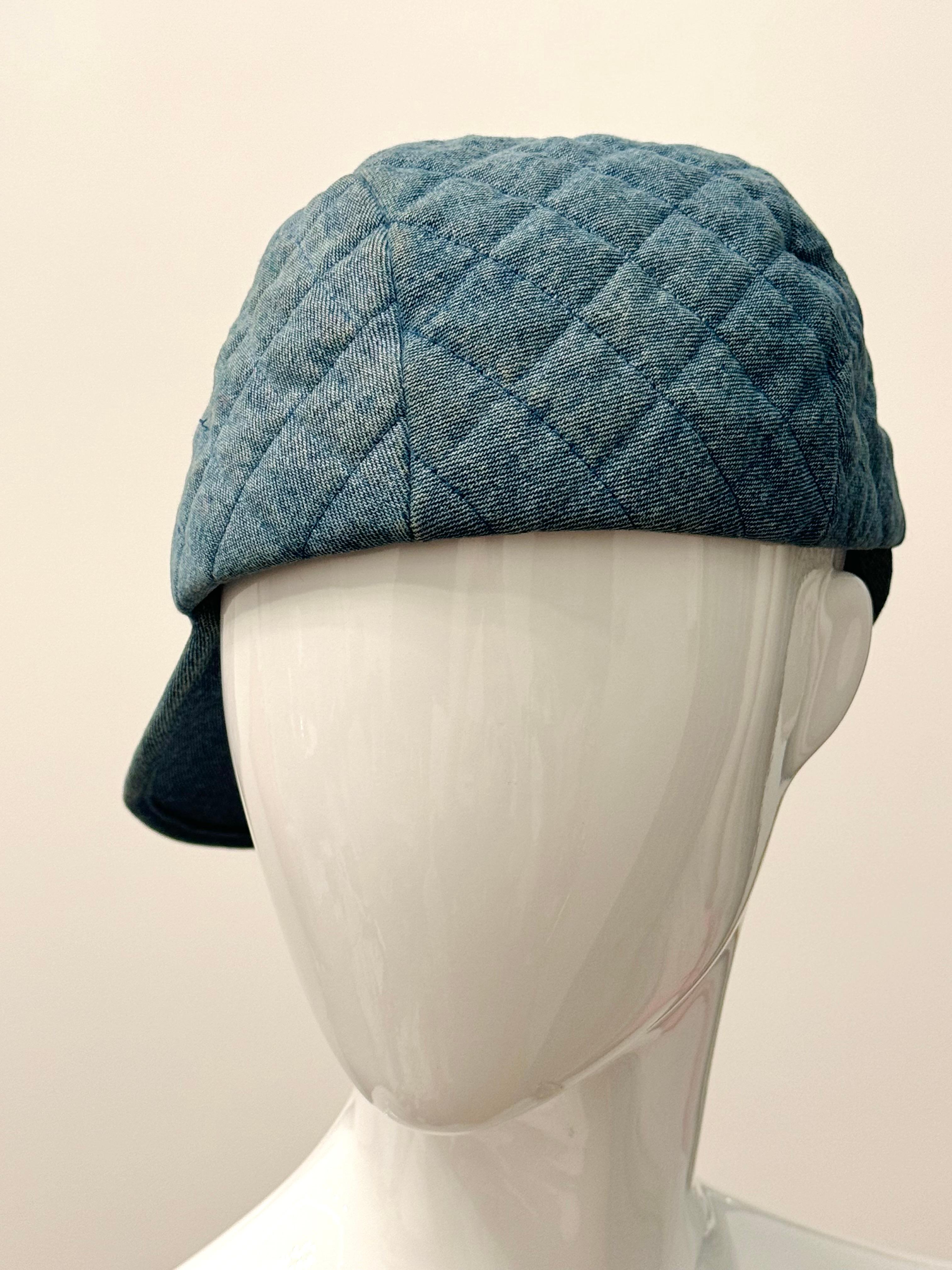 Raro cappellino da baseball in denim trapuntato Chanel A/I 1991 Hip Hop Collection in vendita 2