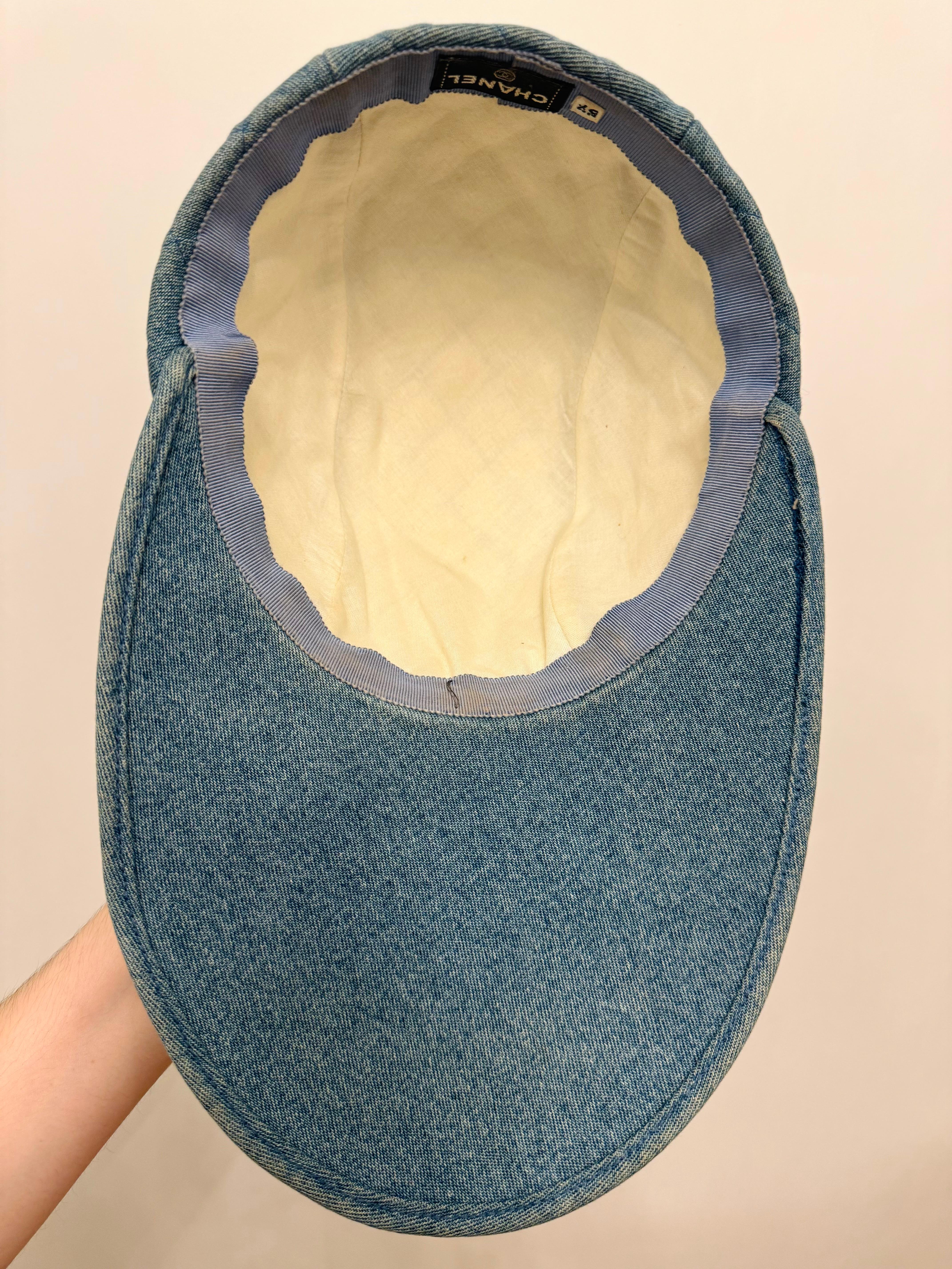 Raro cappellino da baseball in denim trapuntato Chanel A/I 1991 Hip Hop Collection in vendita 3