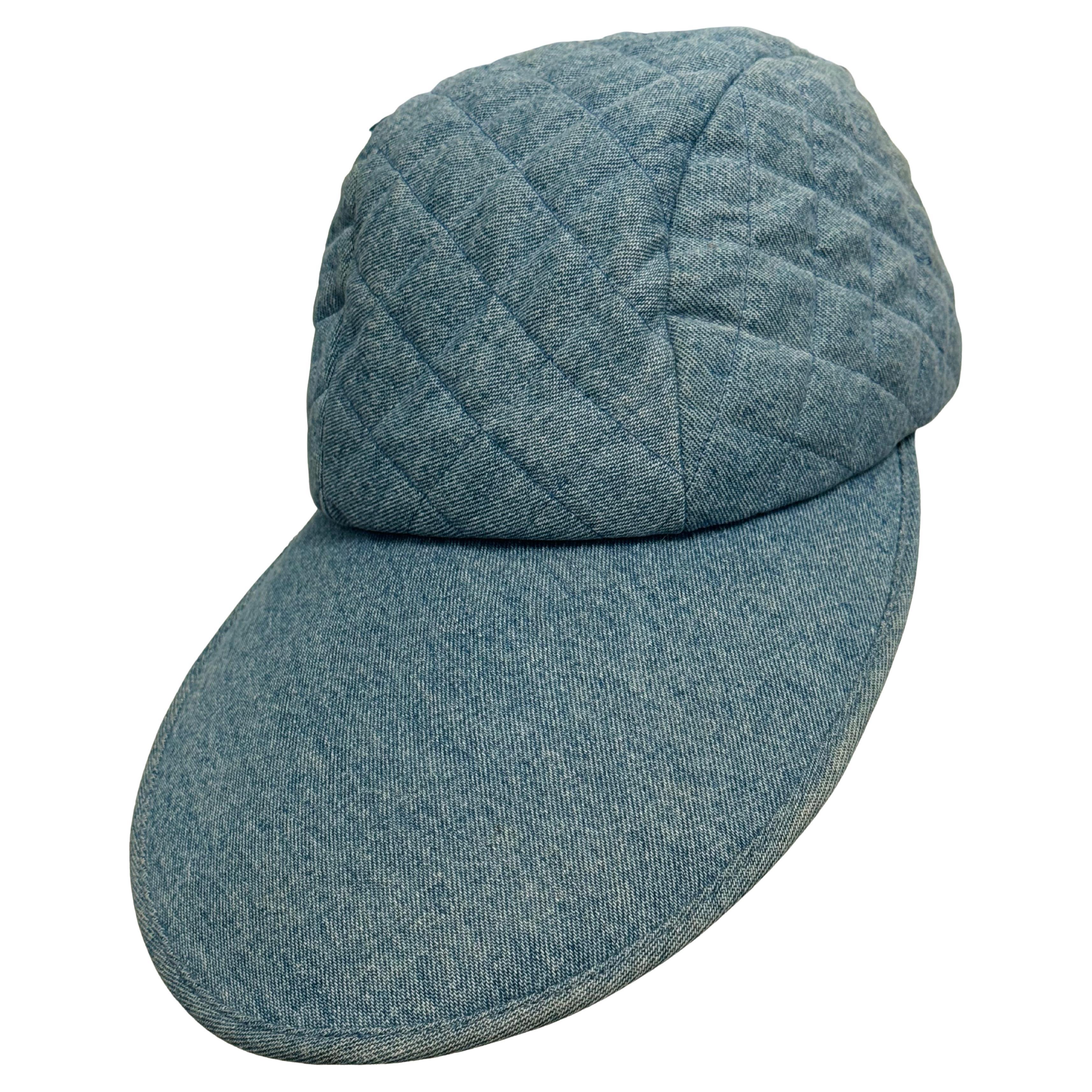 Rara gorra de béisbol vaquera acolchada Chanel F/W 1991 Hip Hop Collection