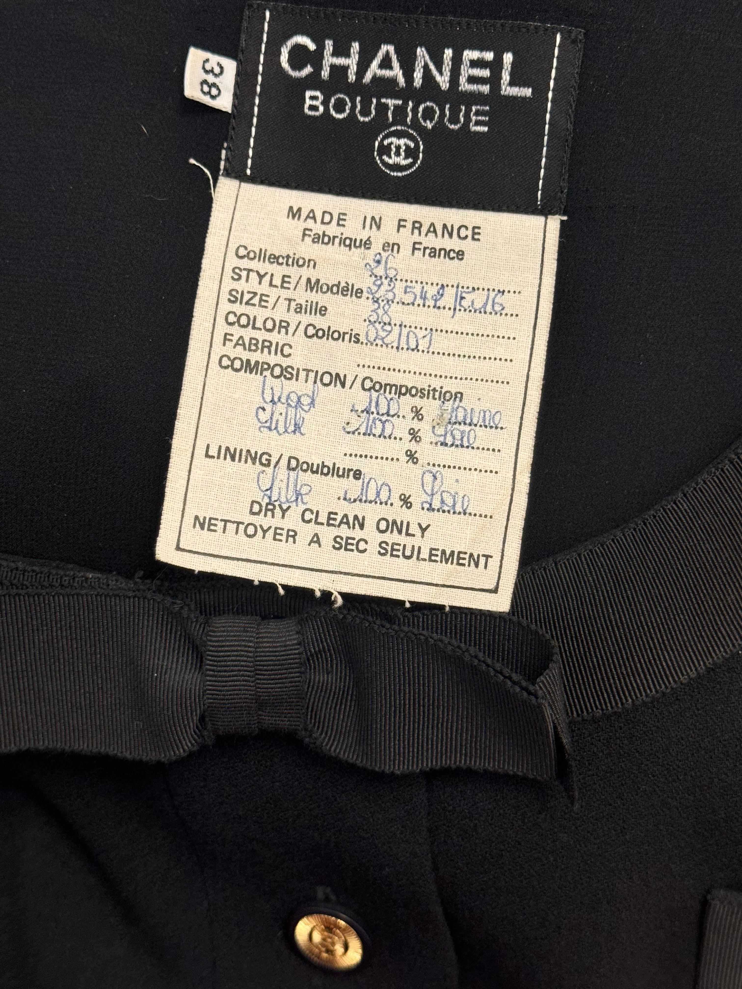 Seltene Chanel F/W 1991 HIP HOP Kollektion Laufsteg Kleid im Zustand „Hervorragend“ im Angebot in PARIS, FR