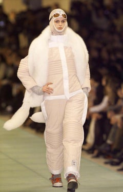 Rare masque de ski avec logo du défilé F/W 2001 de Chanel par Karl Lagerfeld