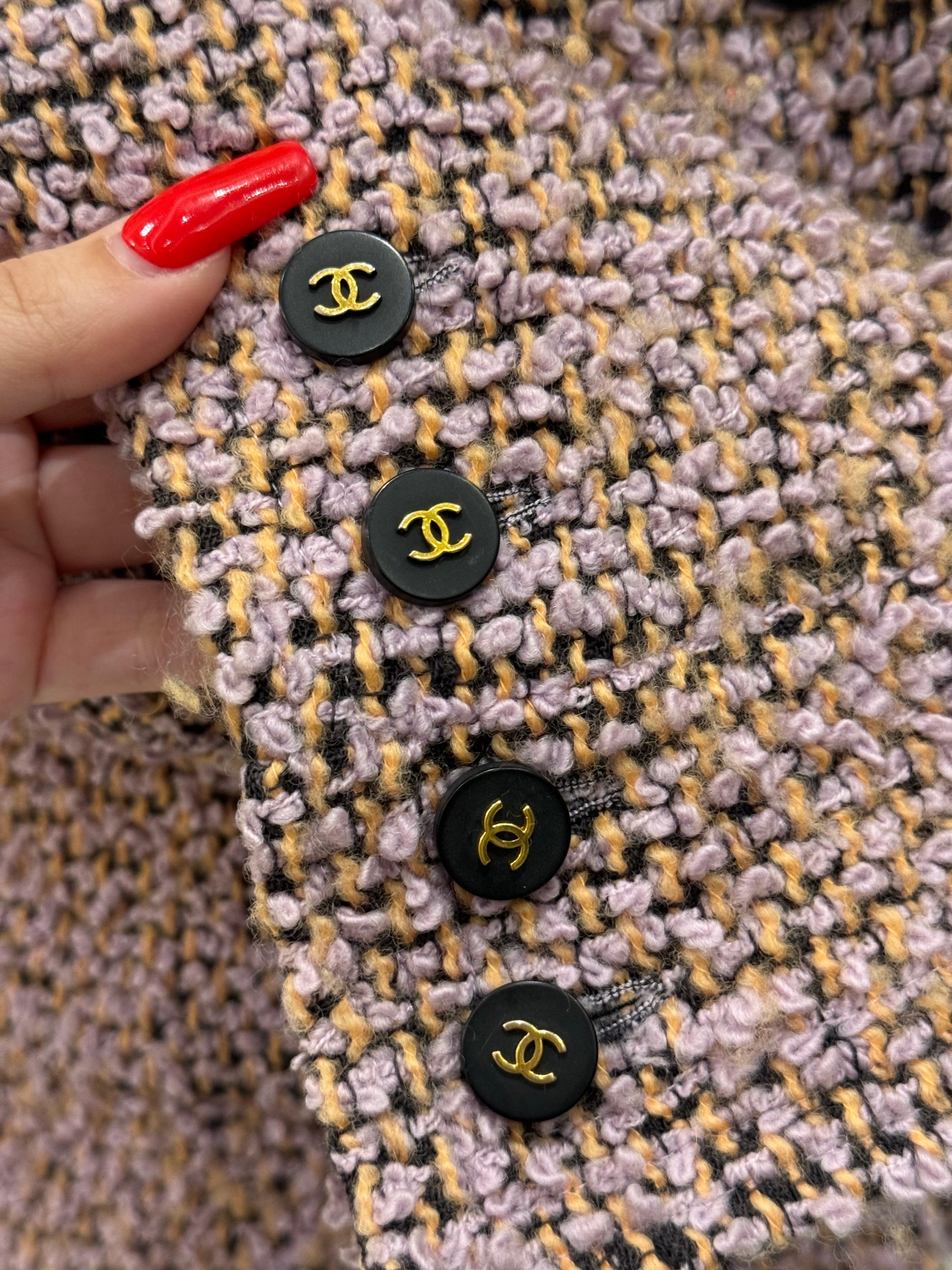 Seltene Chanel H/W 1994 lila fantasy Tweed-Laufstegjacke aus Tweed (Braun) im Angebot