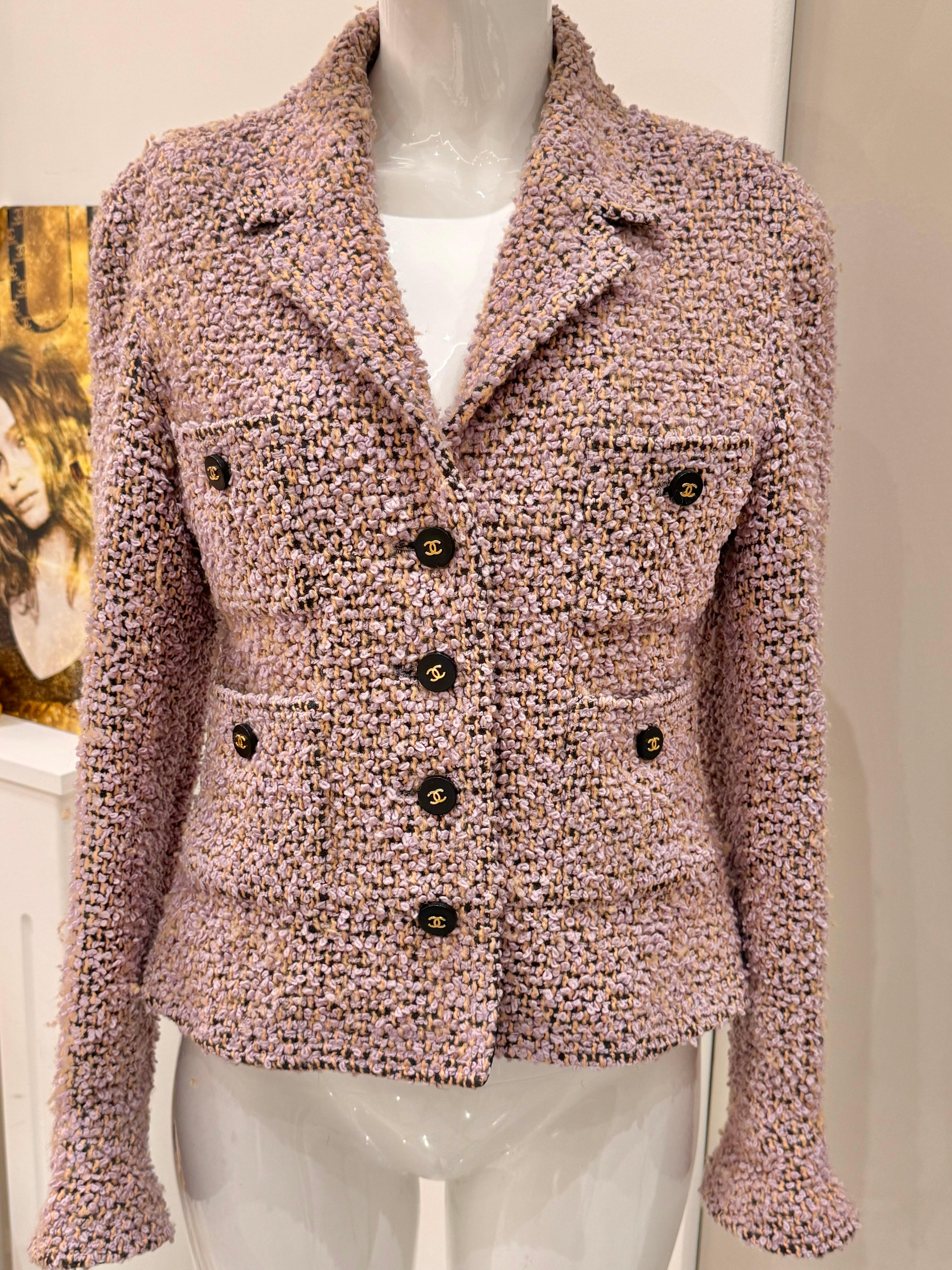 Rara Chaqueta de Pasarela Chanel FW 1994 tweed fantasía lila en venta 4