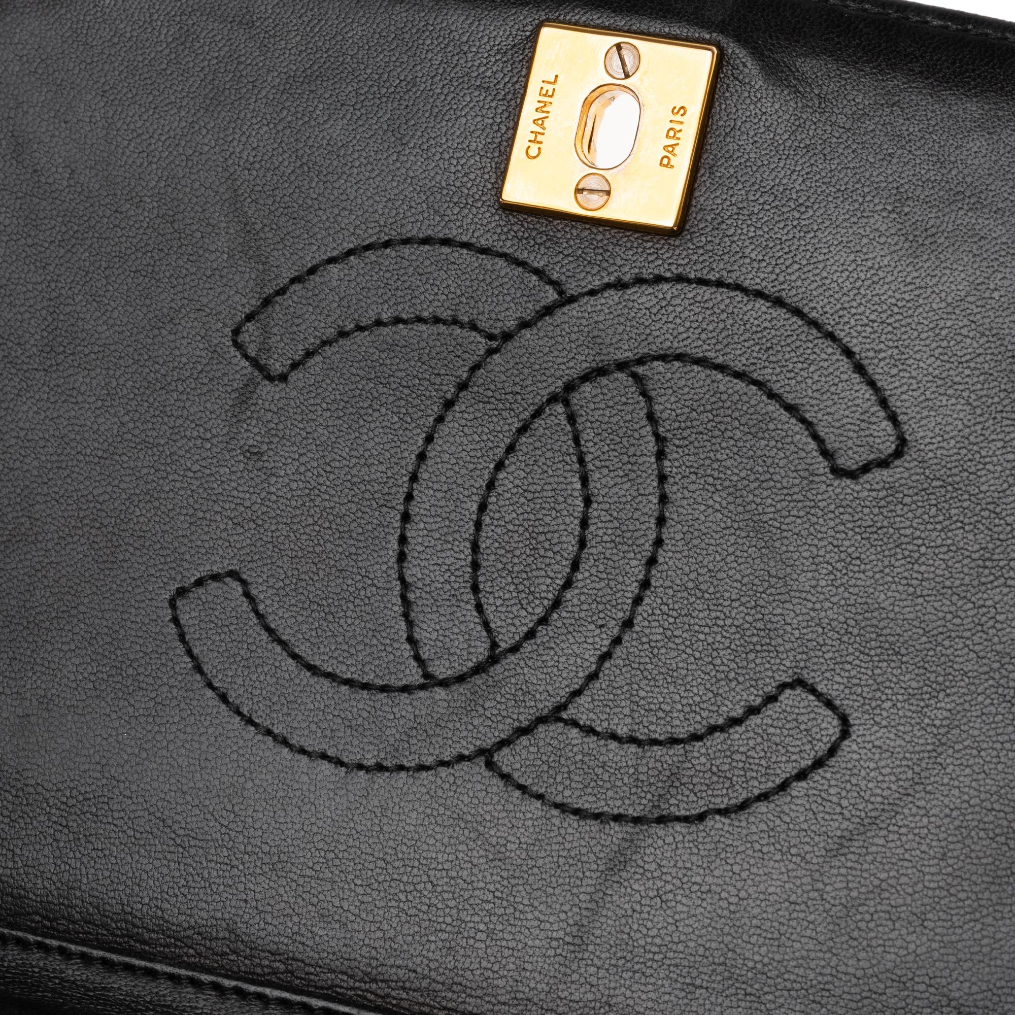 Rare Chanel handbag in waved black lambskin and gold hardware 2