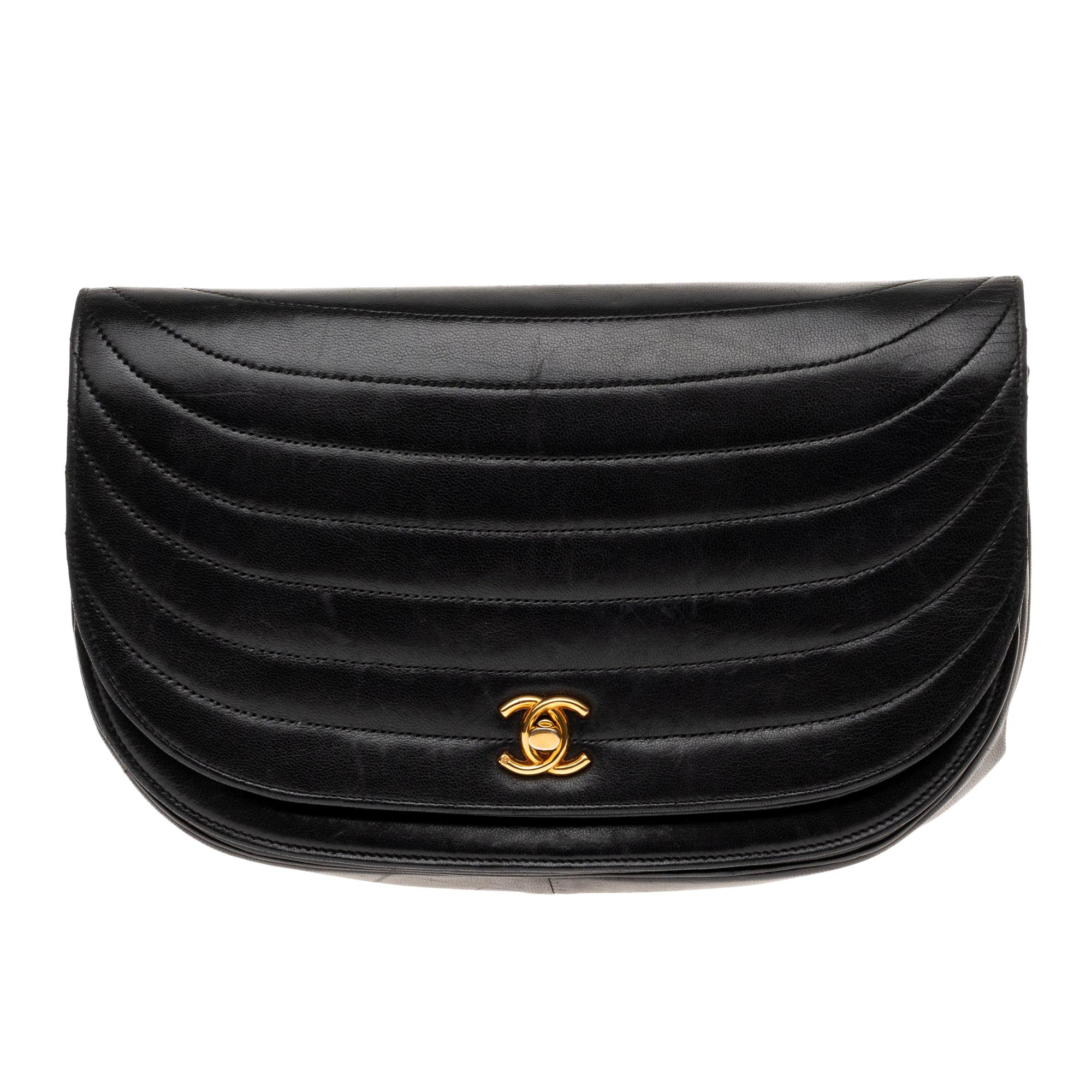 Rare Chanel handbag in waved black lambskin and gold hardware